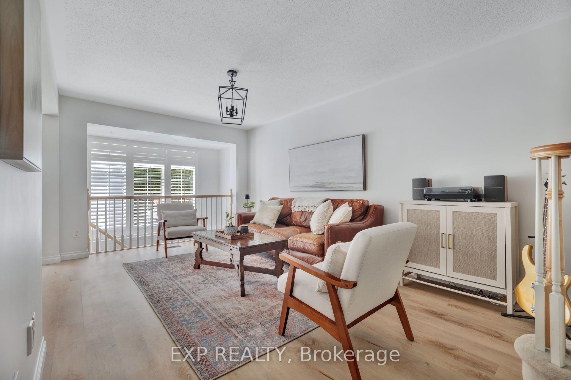 Photo 7 of 210 Wabiskaw Private, Ottawa, Barrhaven - Stonebridge — HOMEH