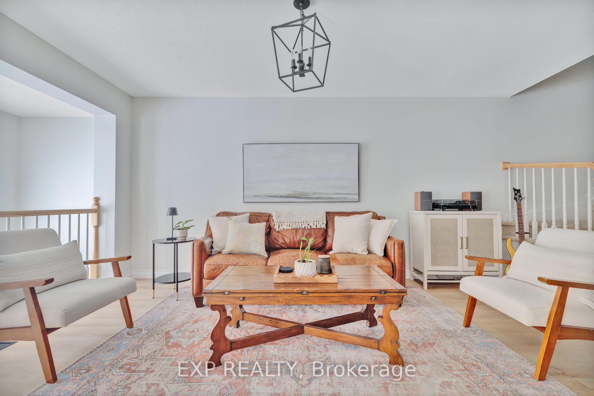 Photo 9 of 210 Wabiskaw Private, Ottawa, Barrhaven - Stonebridge — HOMEH