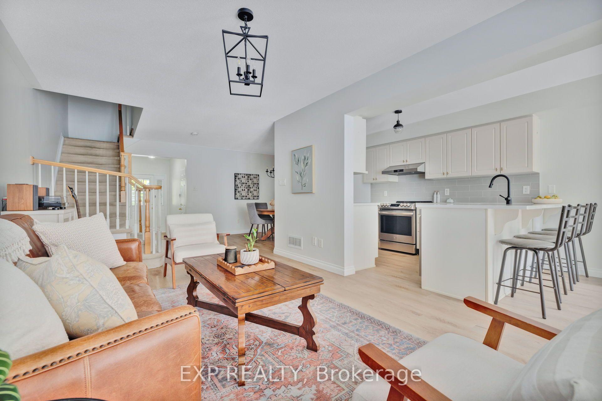 Photo 11 of 210 Wabiskaw Private, Ottawa, Barrhaven - Stonebridge — HOMEH