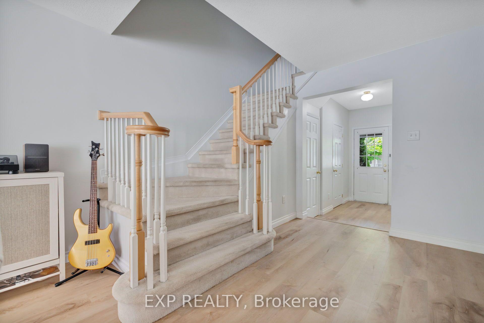 Photo 22 of 210 Wabiskaw Private, Ottawa, Barrhaven - Stonebridge — HOMEH