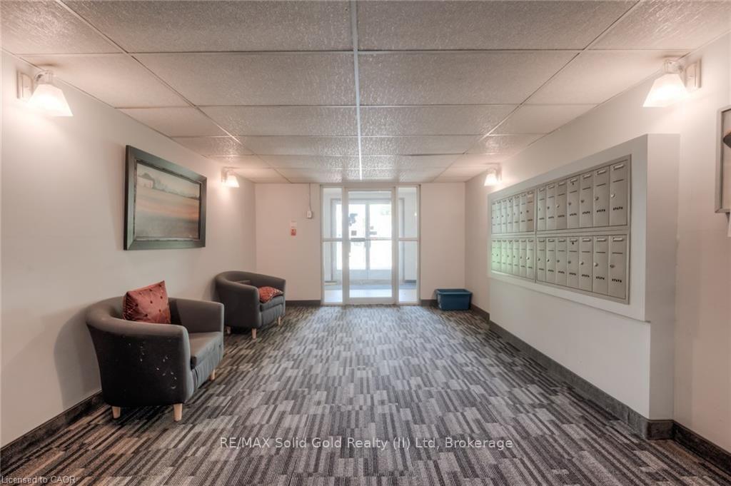 Photo 4 of Unit 308, 75 Hazelglen Drive, Kitchener, Victoria Hills — HOMEH