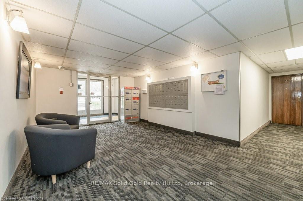 Photo 5 of Unit 308, 75 Hazelglen Drive, Kitchener, Victoria Hills — HOMEH