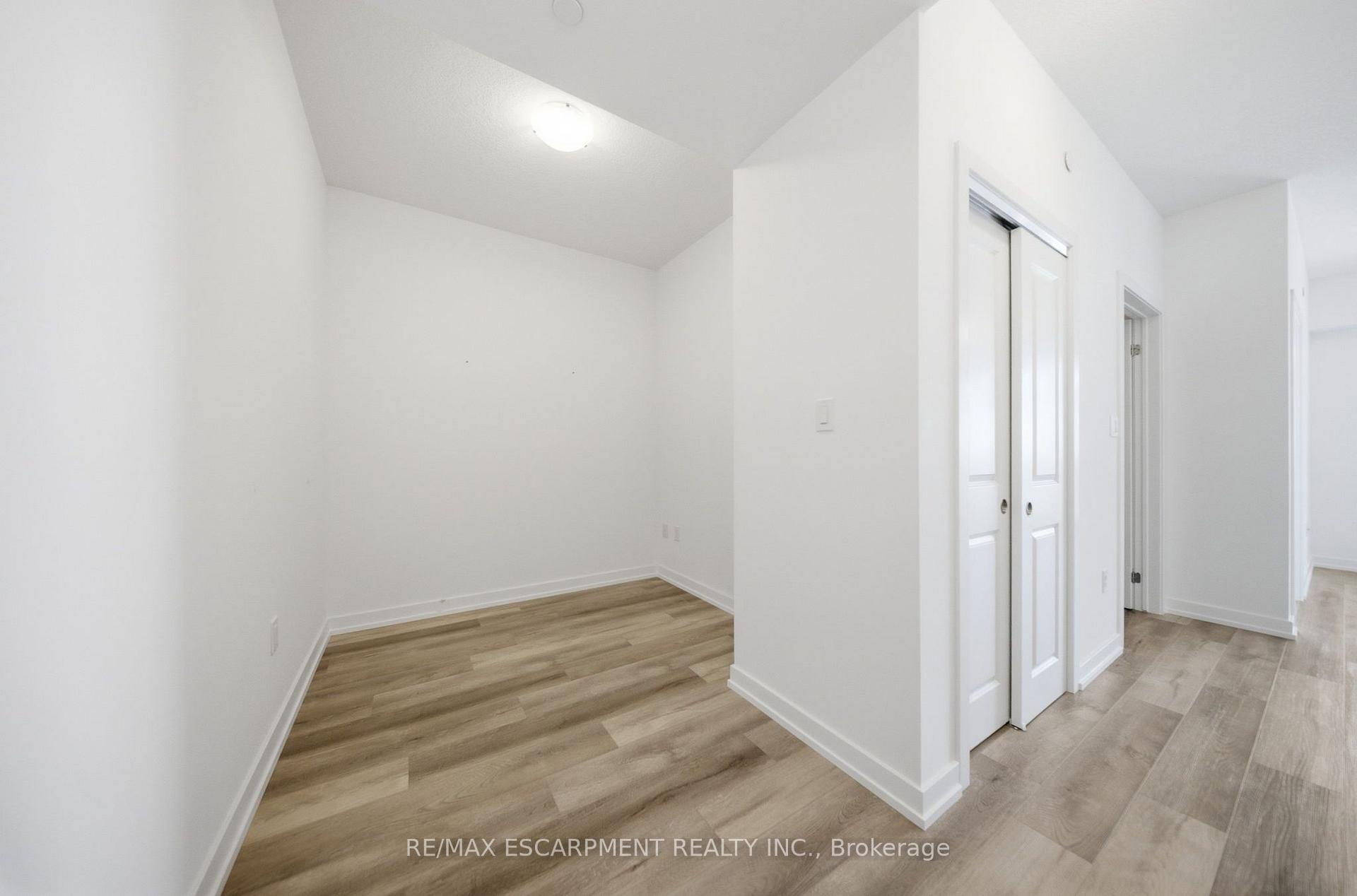 Photo 6 of Unit 1107, 470 Dundas Street E, Hamilton, Waterdown — HOMEH