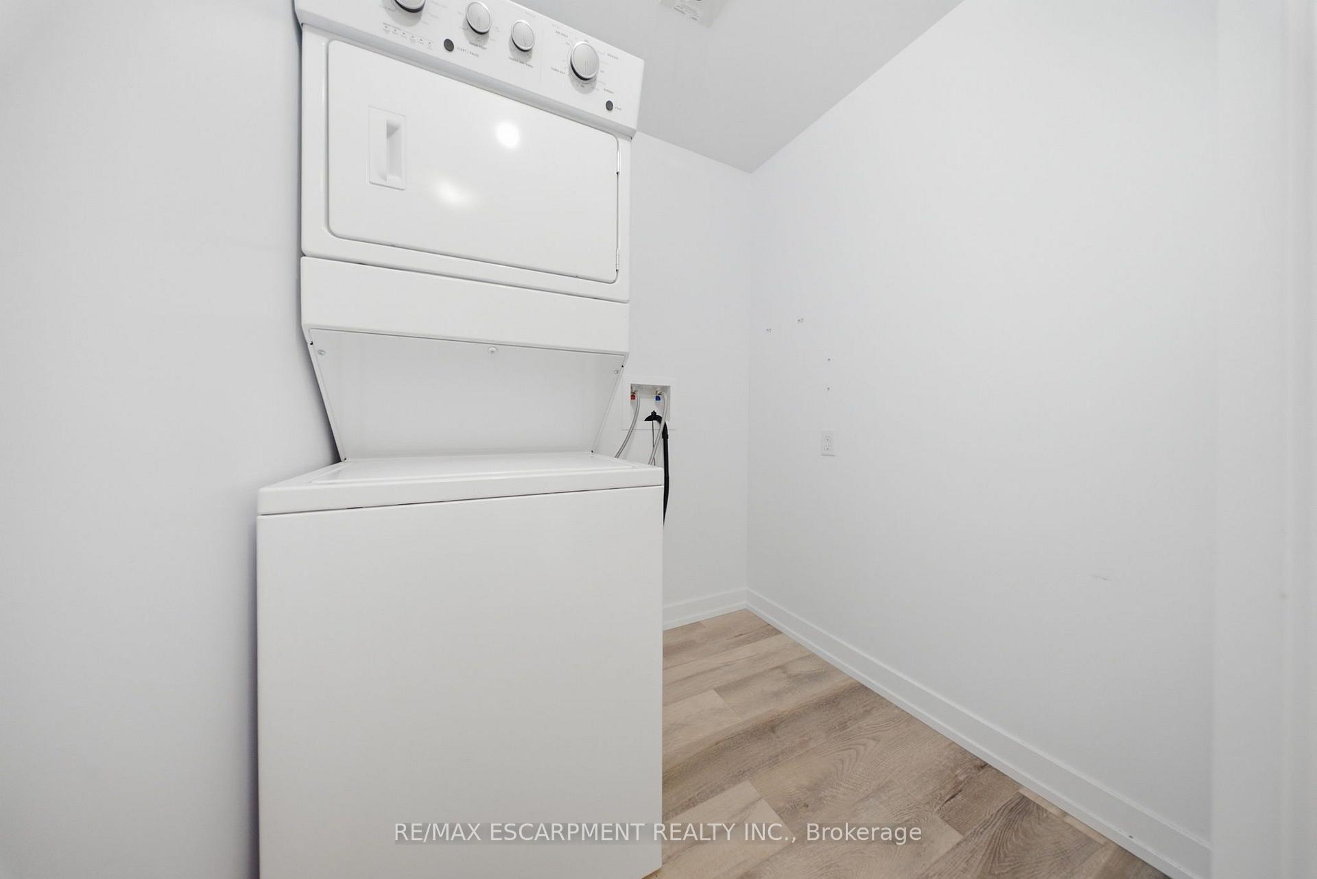 Photo 8 of Unit 1107, 470 Dundas Street E, Hamilton, Waterdown — HOMEH