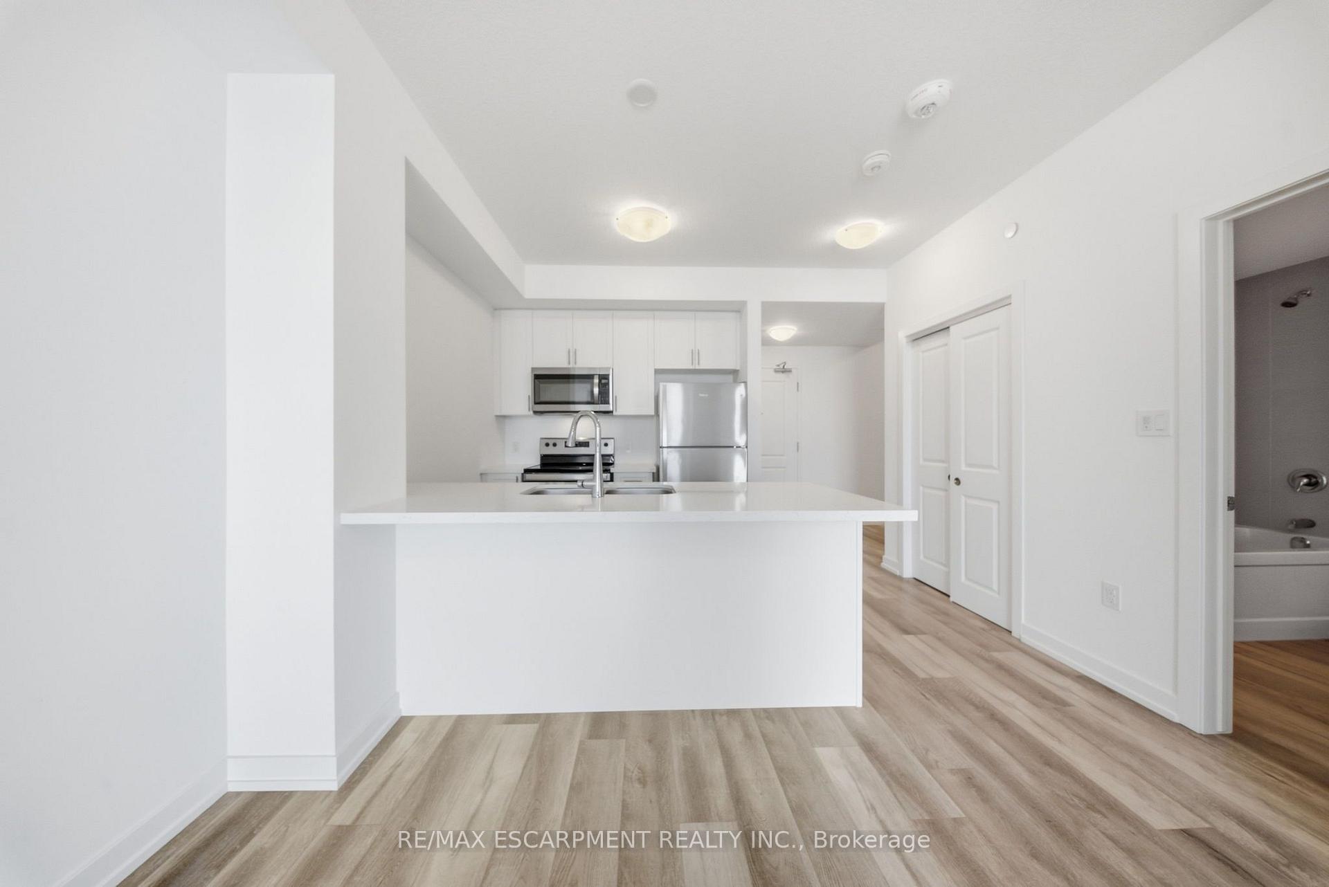 Photo 12 of Unit 1107, 470 Dundas Street E, Hamilton, Waterdown — HOMEH