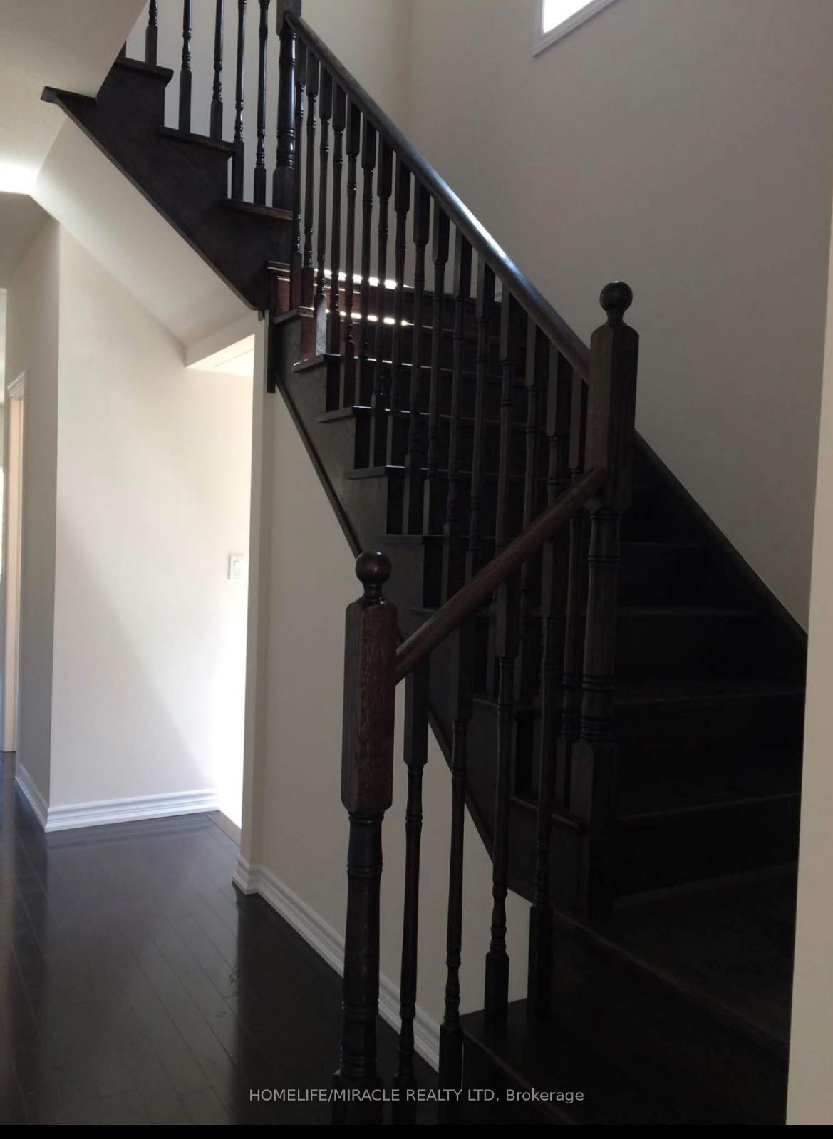 Photo 7 of 82 Aspen Hills Road, Brampton, Credit Valley — HOMEH