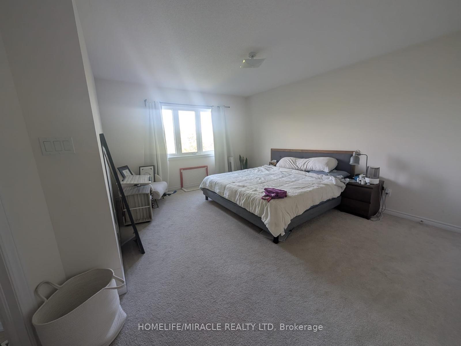 Photo 9 of 82 Aspen Hills Road, Brampton, Credit Valley — HOMEH