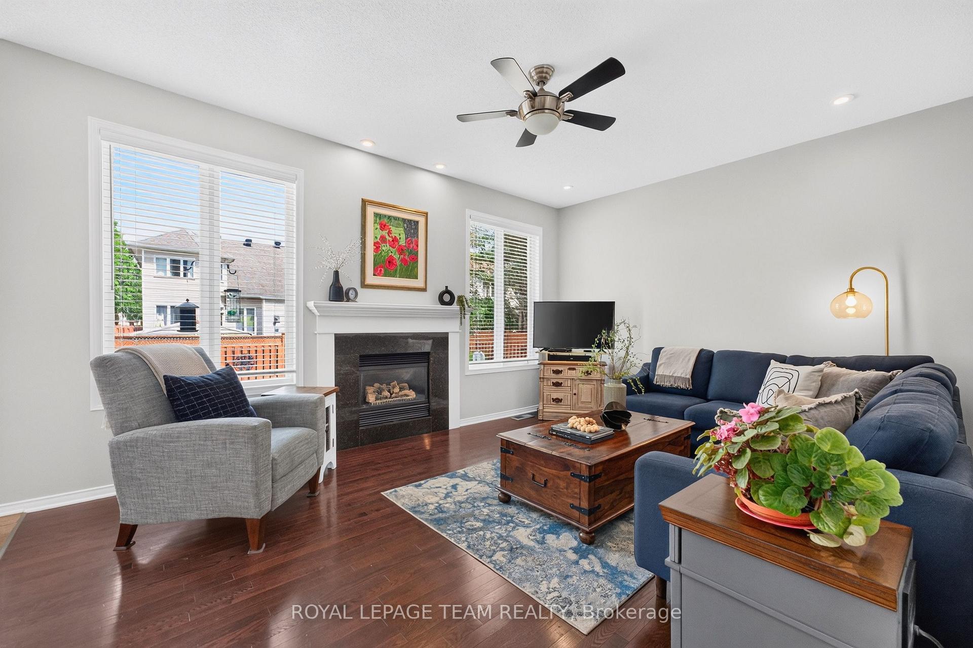 Photo 12 of 14 Wynridge Place, Ottawa, Kanata - Emerald Meadows/Trailwest — HOMEH