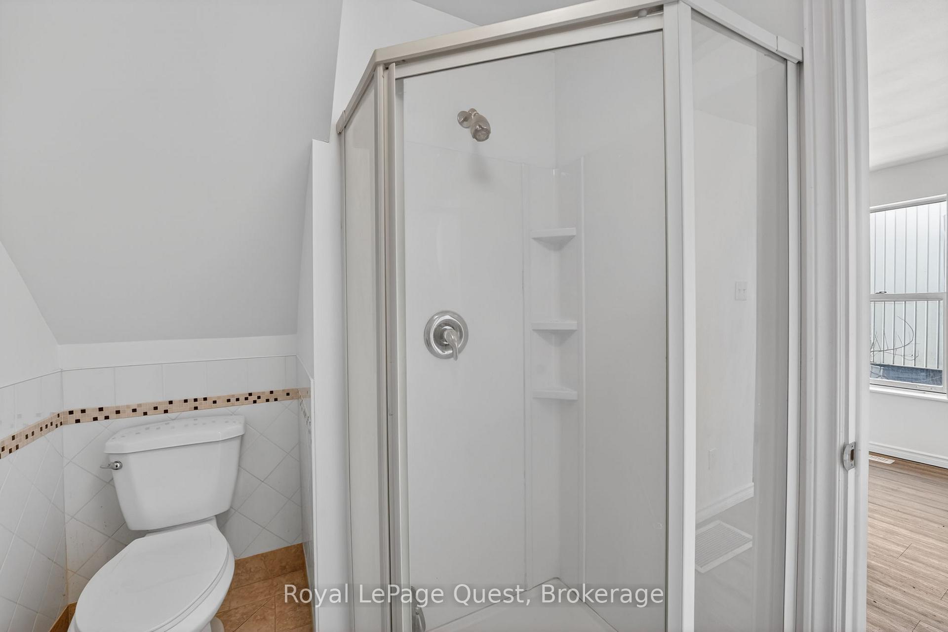 Photo 16 of 55 Elgin Street, Orillia — HOMEH