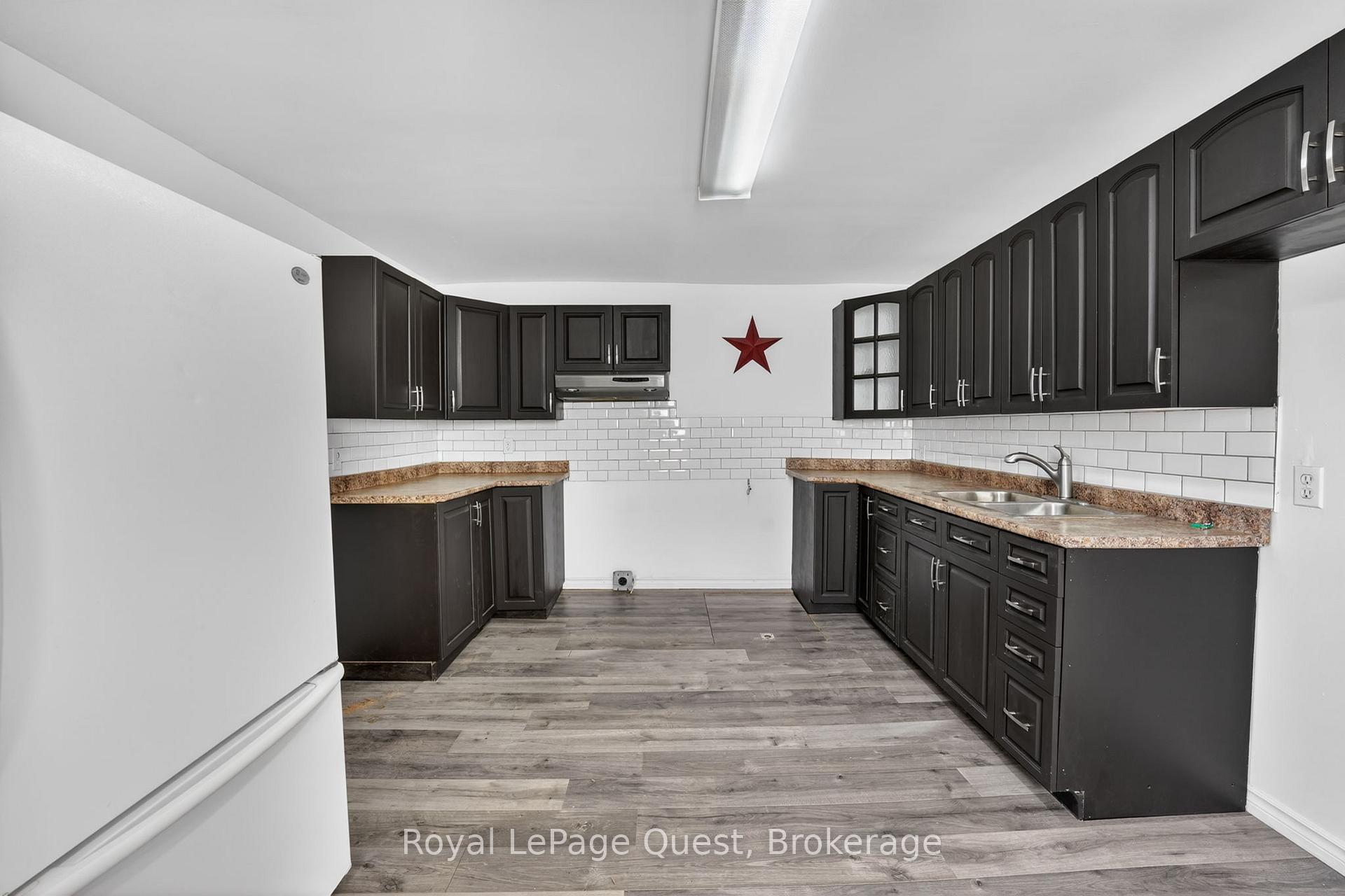Photo 19 of 55 Elgin Street, Orillia — HOMEH