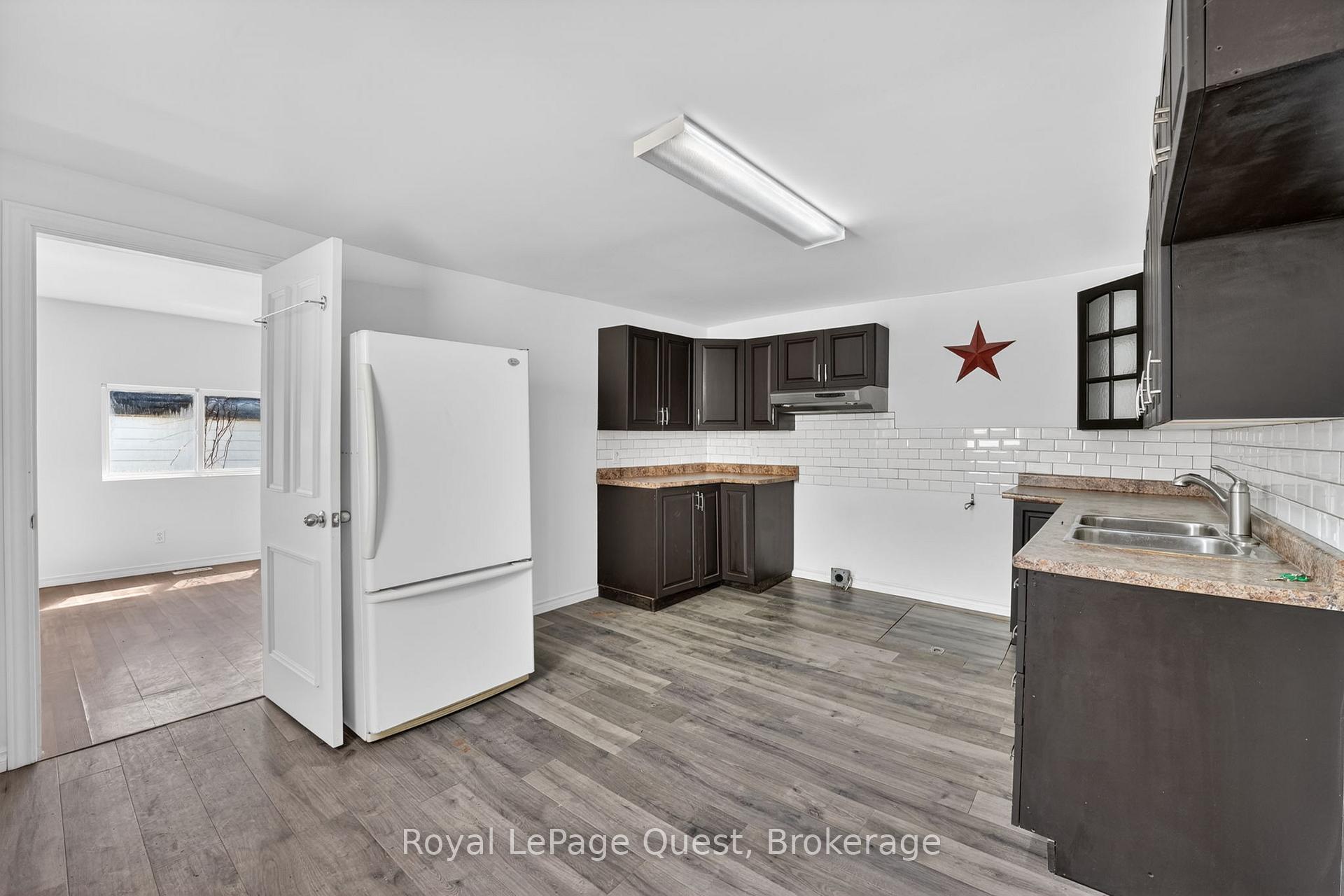 Photo 20 of 55 Elgin Street, Orillia — HOMEH
