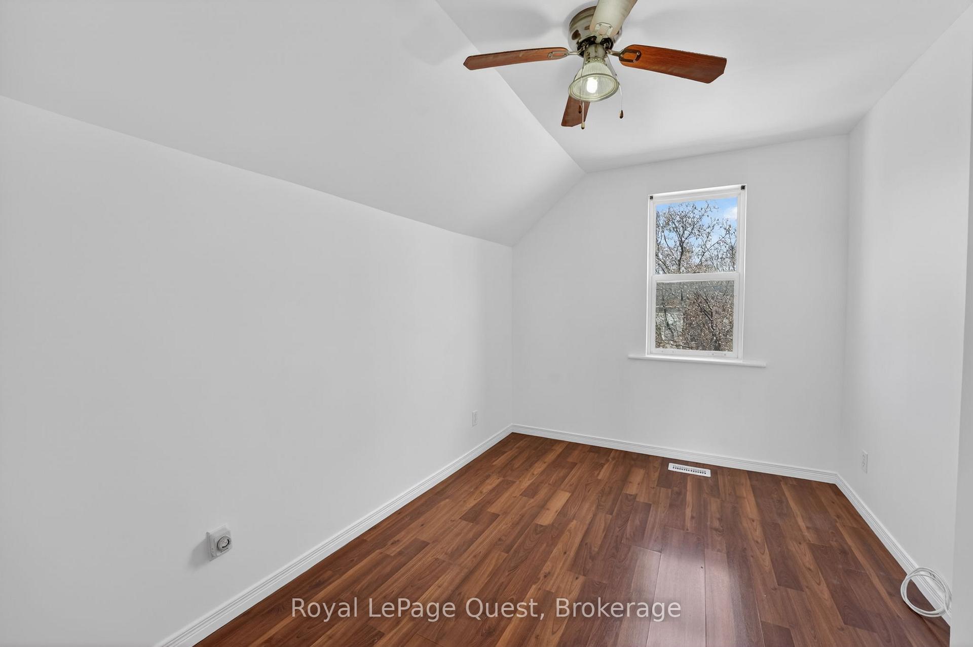 Photo 27 of 55 Elgin Street, Orillia — HOMEH