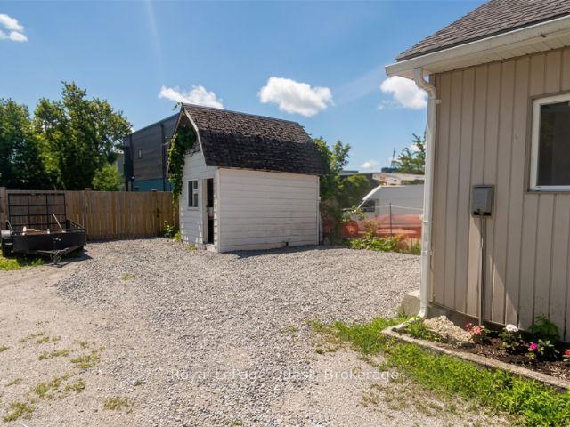 Photo 33 of 55 Elgin Street, Orillia — HOMEH