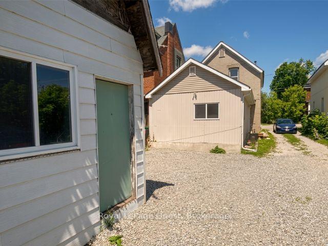 Photo 36 of 55 Elgin Street, Orillia — HOMEH