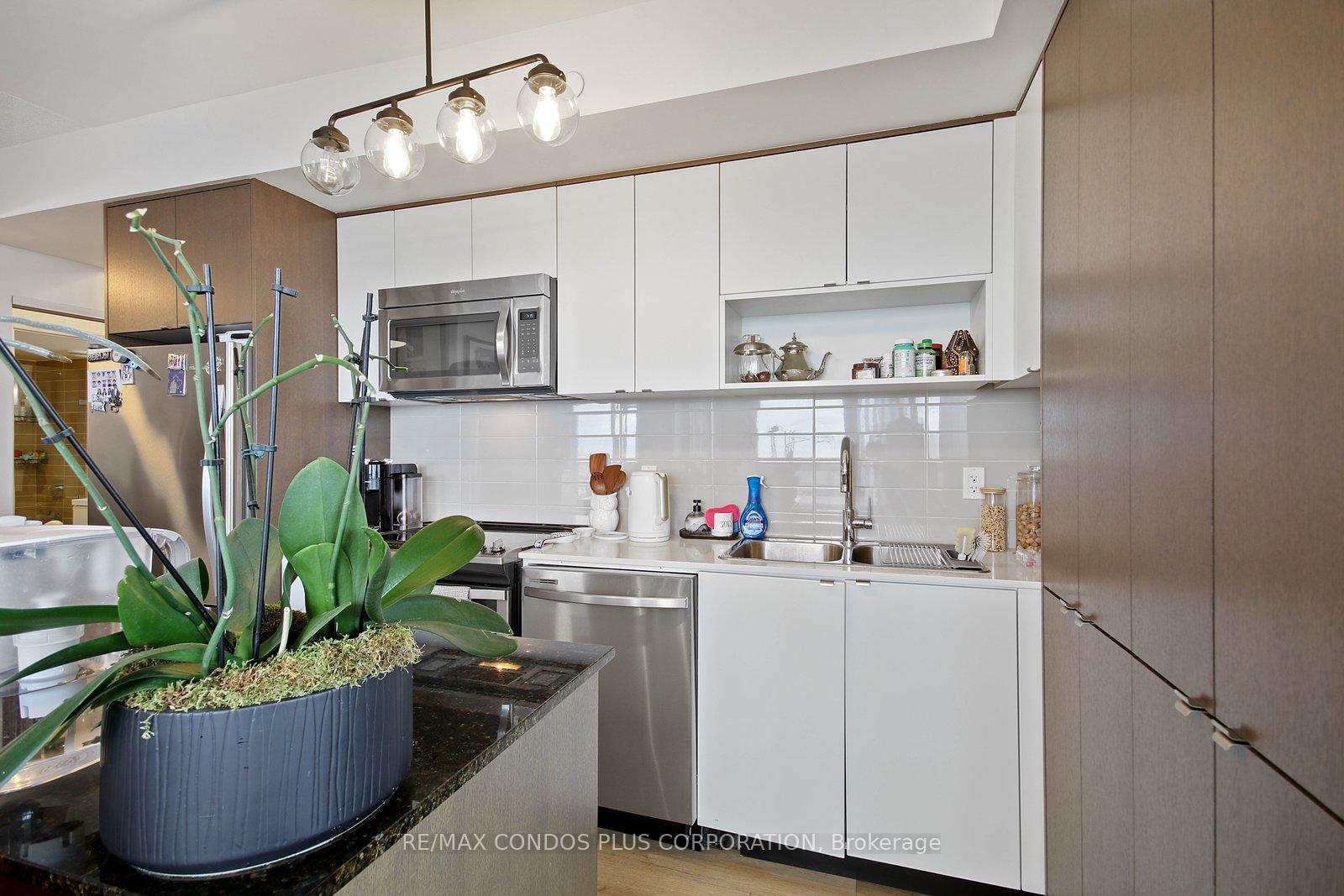 Photo 8 of Unit 1802, 9 Valhalla Inn Road, Etobicoke, Islington-City Centre West — HOMEH
