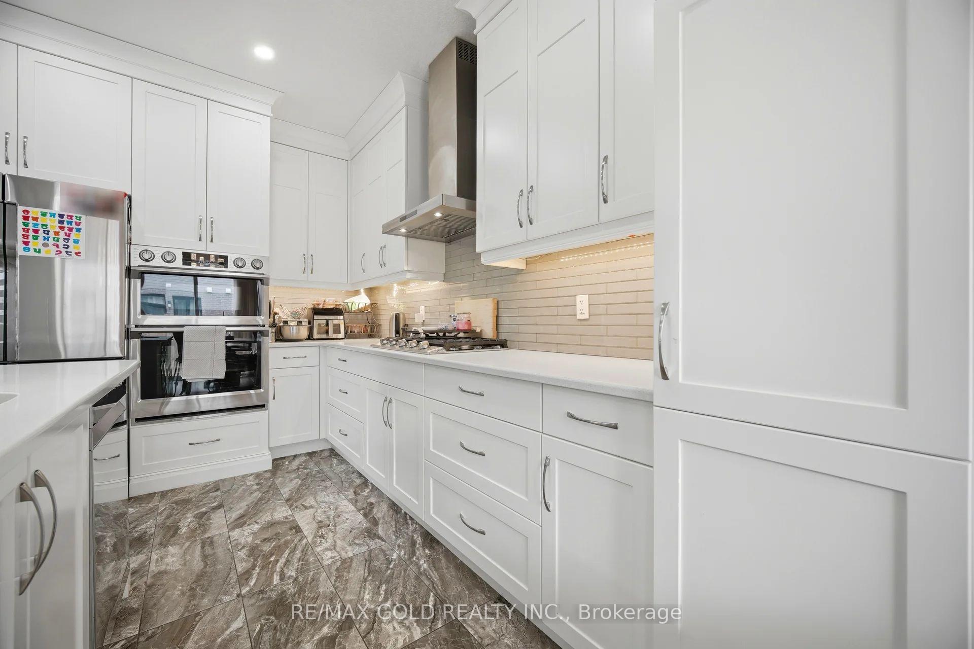 Photo 8 of 2439 Daisy Bend, London, South U — HOMEH