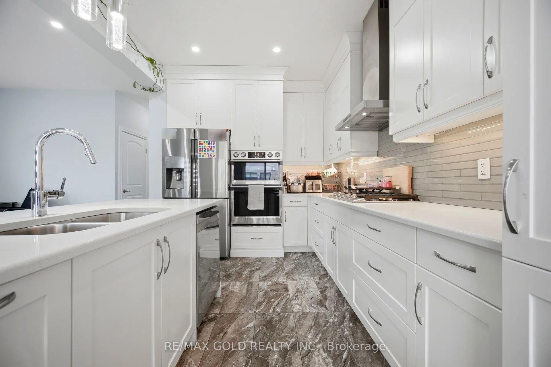 Photo 9 of 2439 Daisy Bend, London, South U — HOMEH