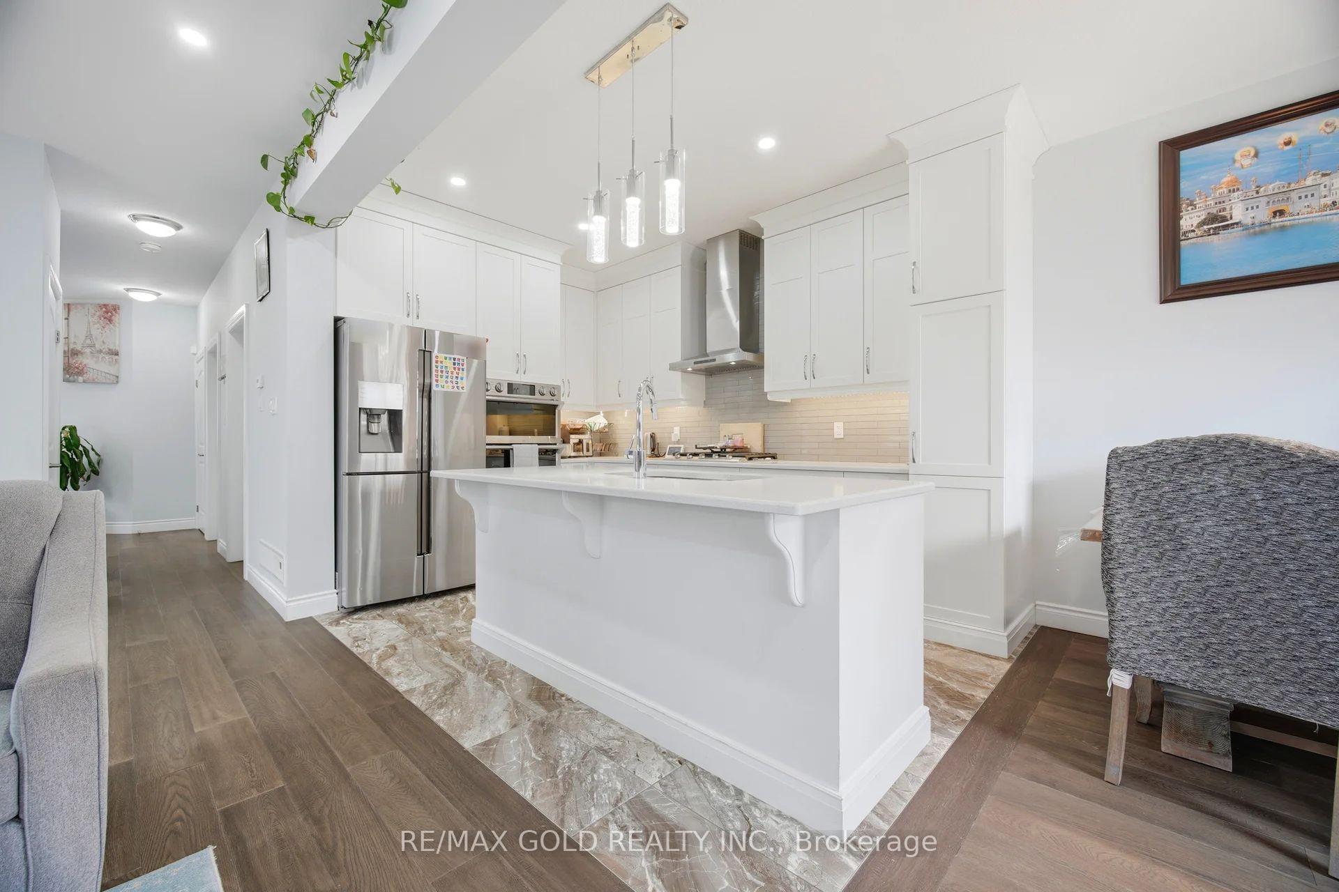 Photo 10 of 2439 Daisy Bend, London, South U — HOMEH