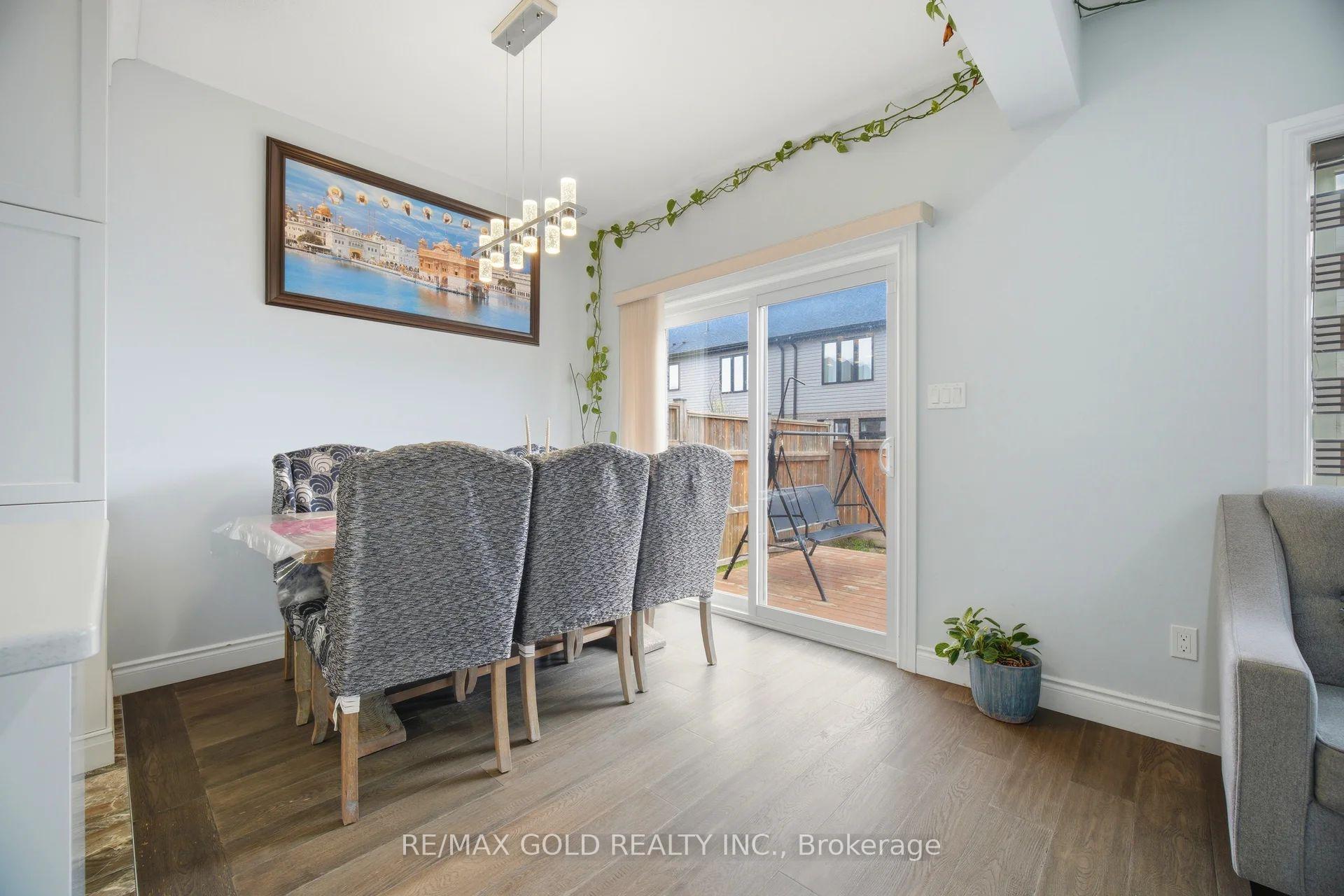 Photo 12 of 2439 Daisy Bend, London, South U — HOMEH