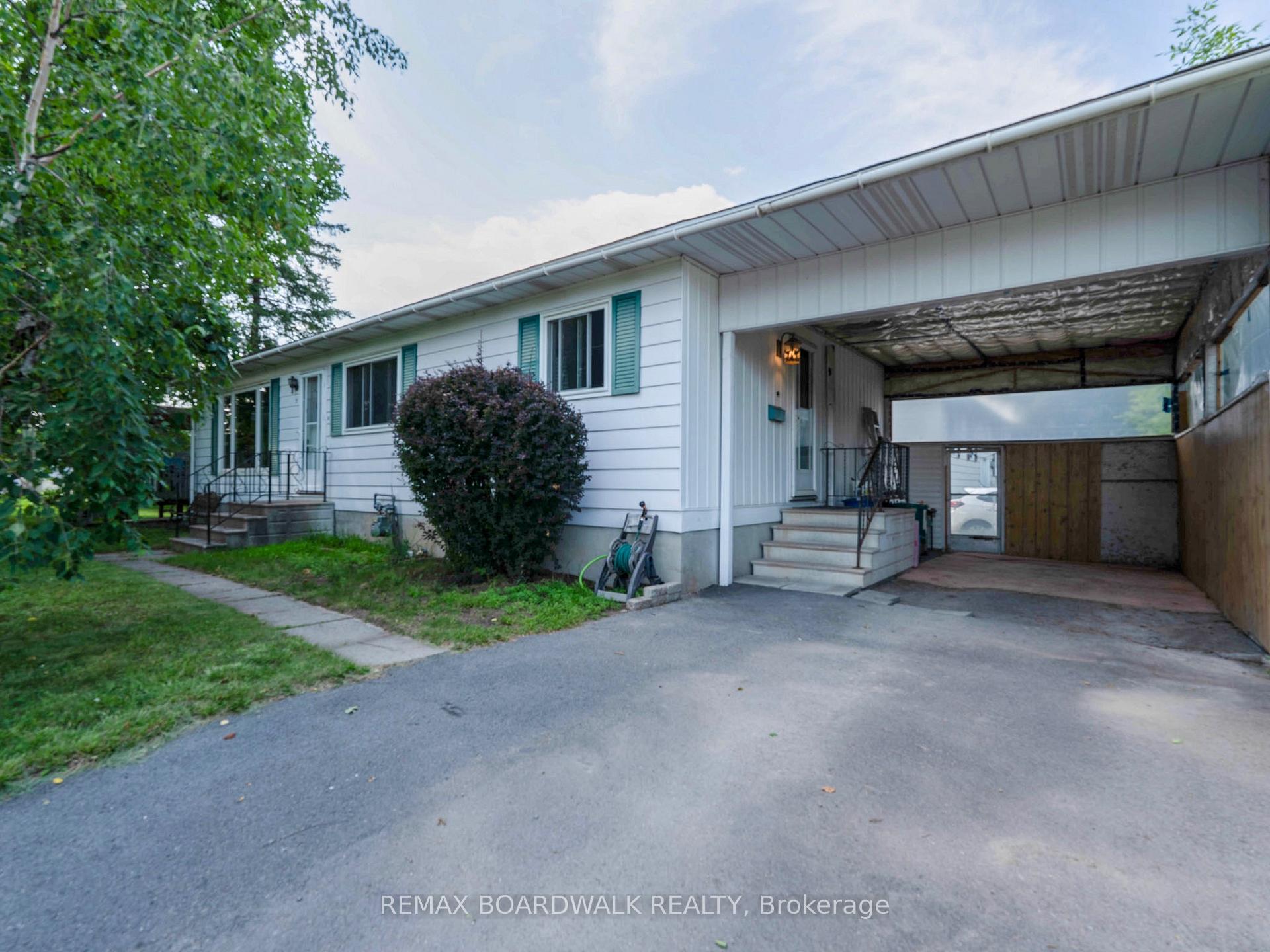 Photo 2 of 5 Laurentian Pl, Arnprior, Arnprior — HOMEH