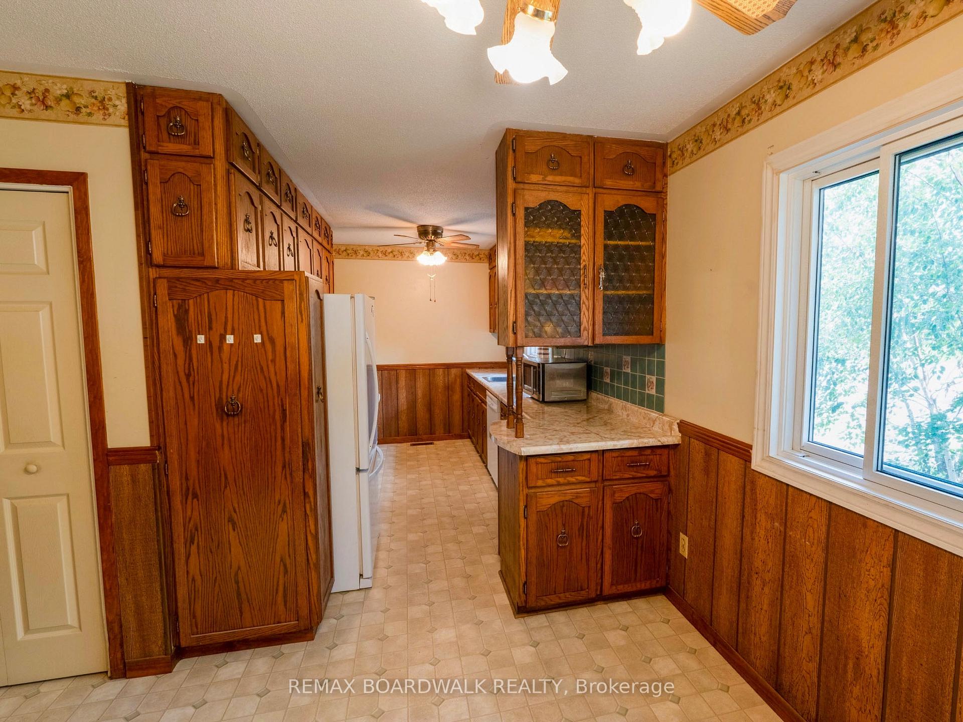 Photo 10 of 5 Laurentian Pl, Arnprior, Arnprior — HOMEH