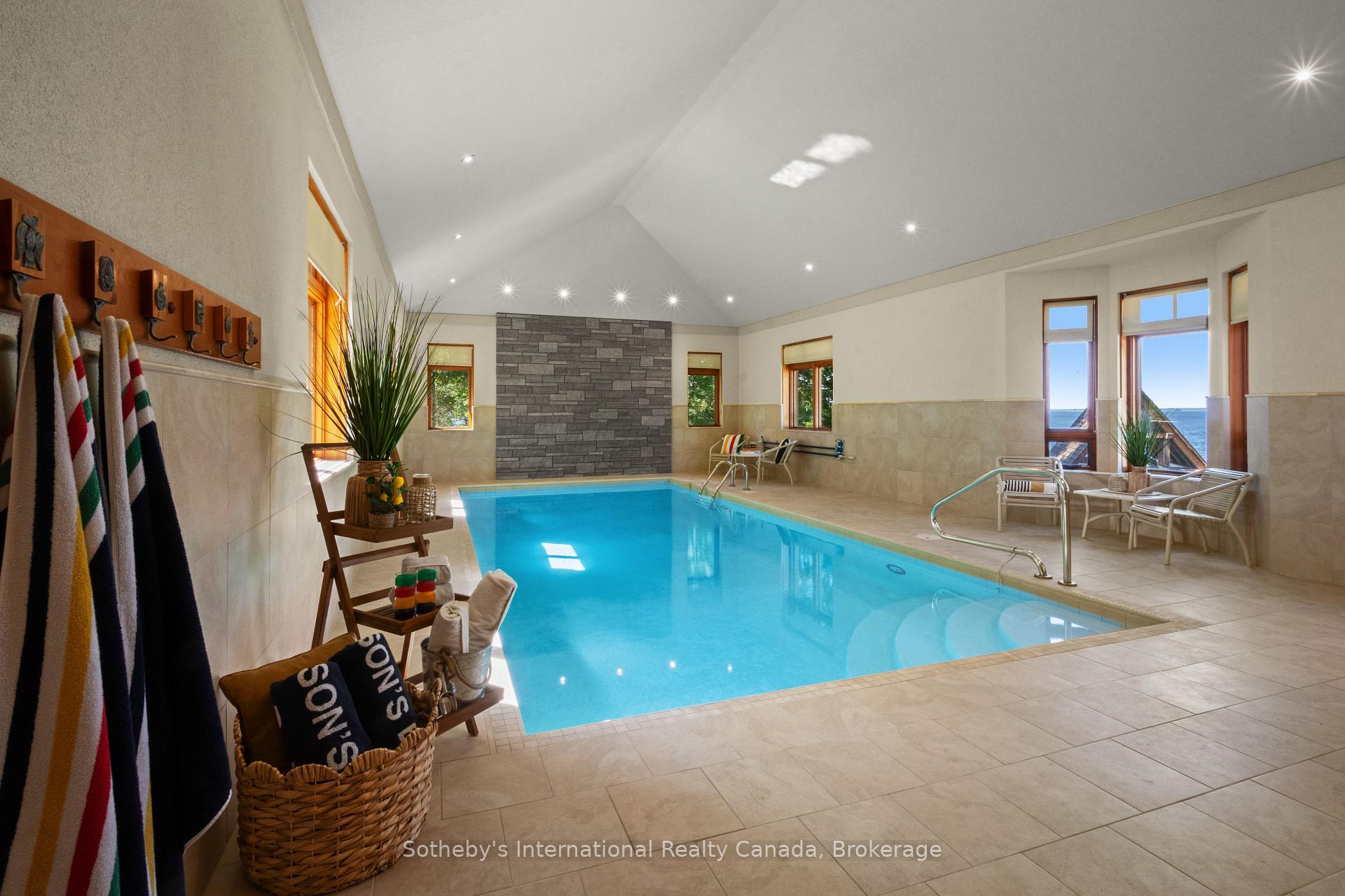 Photo 6 of 250 Gordon Drive, Penetanguishene — HOMEH