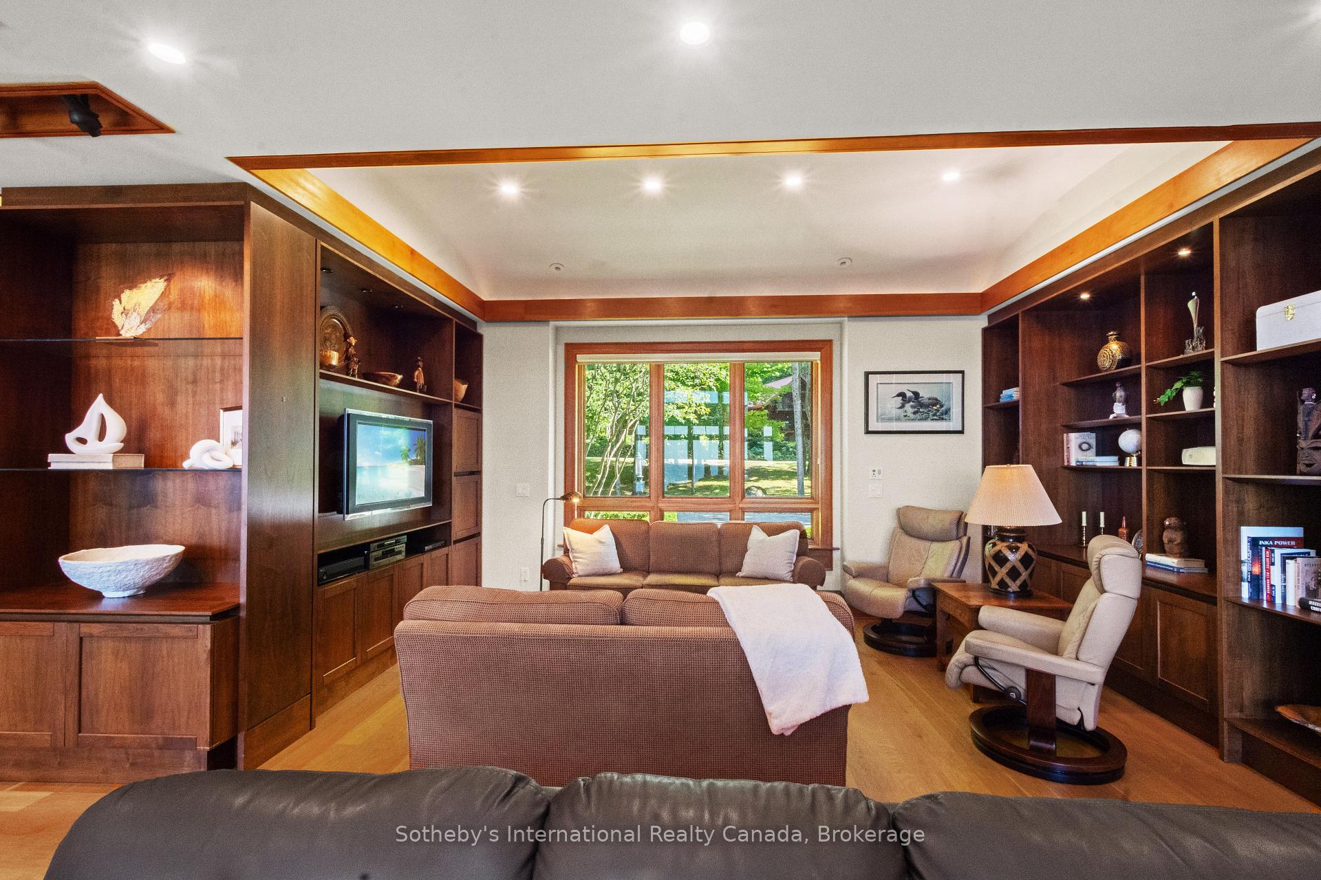 Photo 8 of 250 Gordon Drive, Penetanguishene — HOMEH