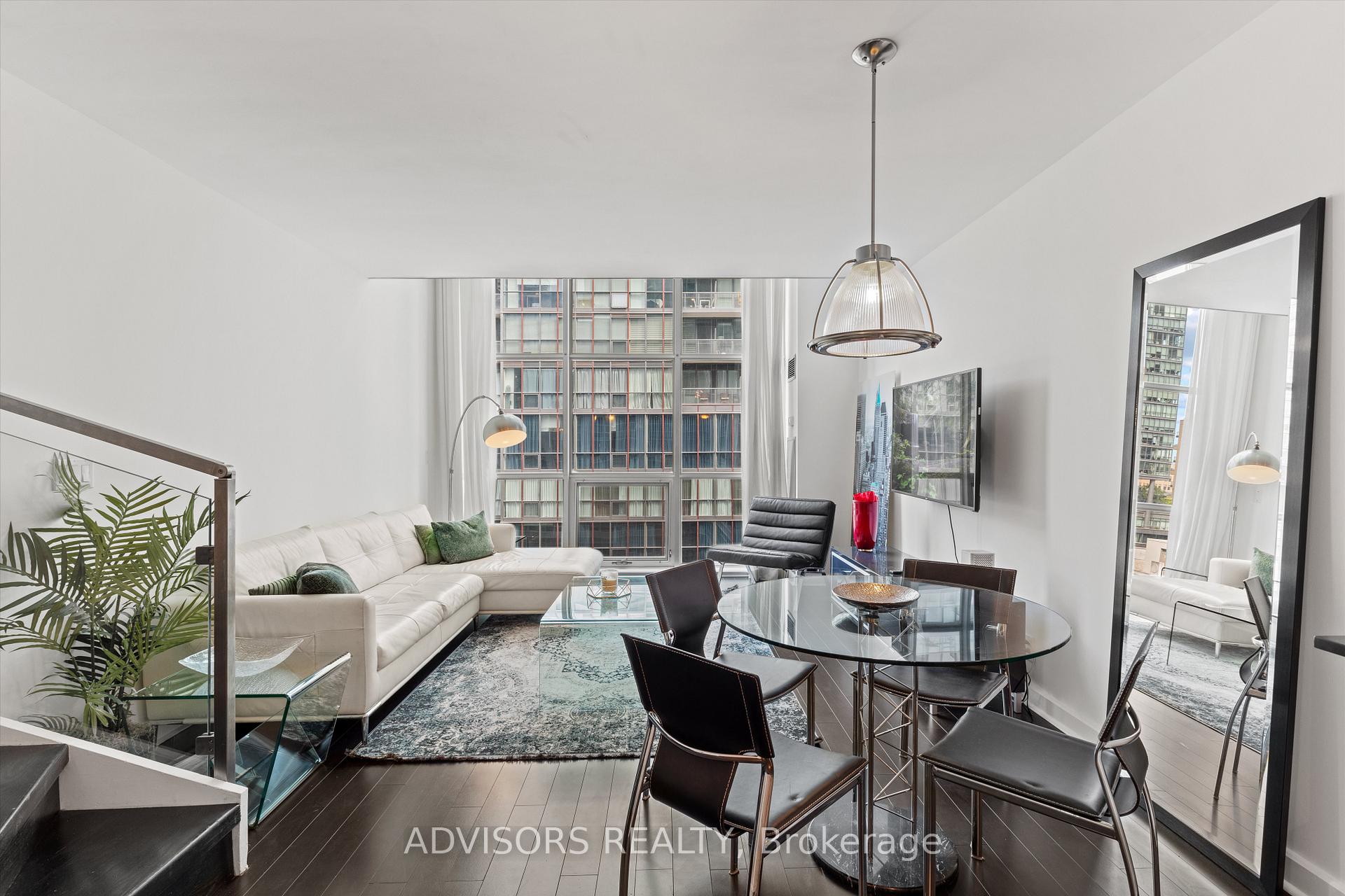 Photo 5 of Unit 930, 36 Blue Jays Way, Toronto, Waterfront Communities — HOMEH