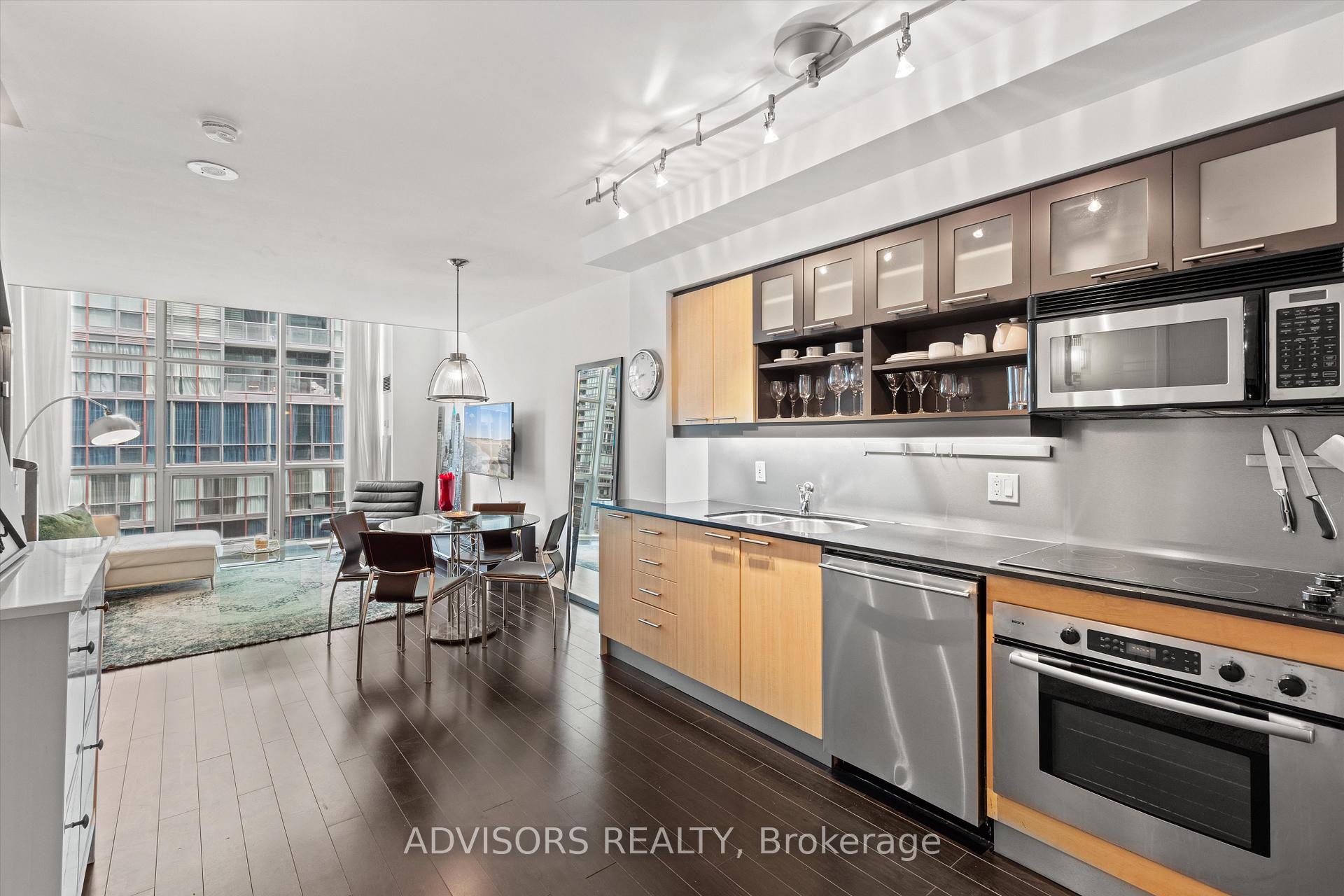Photo 9 of Unit 930, 36 Blue Jays Way, Toronto, Waterfront Communities — HOMEH