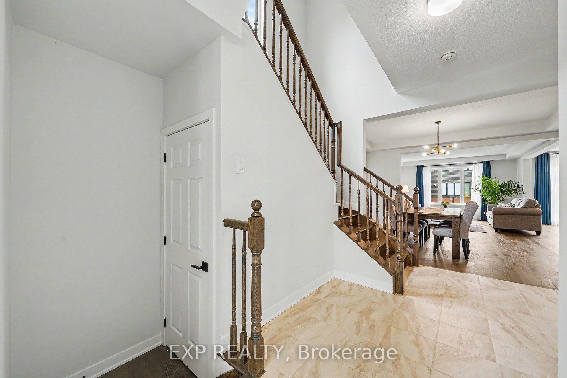 Photo 5 of 818 Crossgate Street, Ottawa, Barrhaven - Stonebridge — HOMEH
