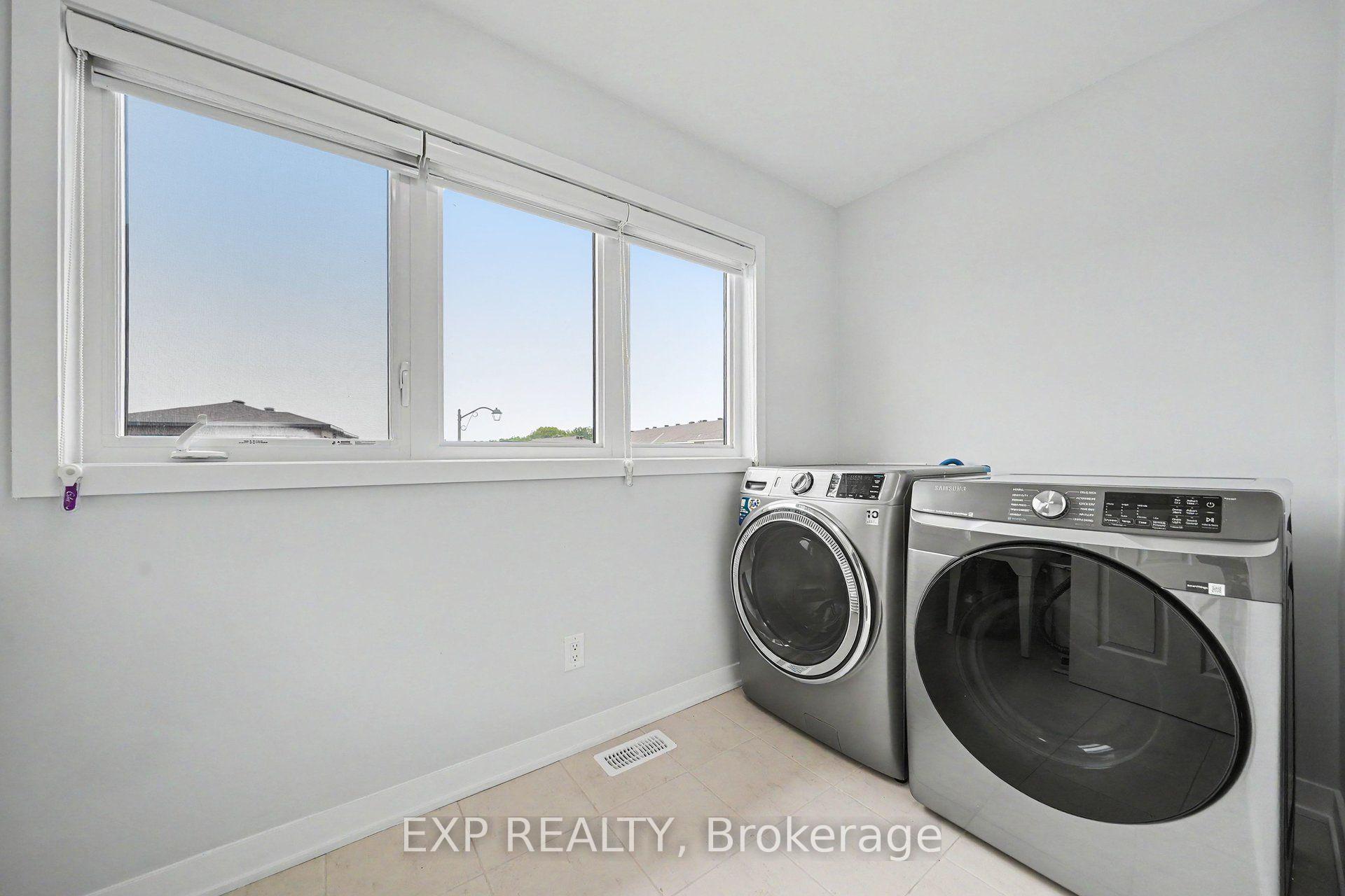 Photo 18 of 818 Crossgate Street, Ottawa, Barrhaven - Stonebridge — HOMEH