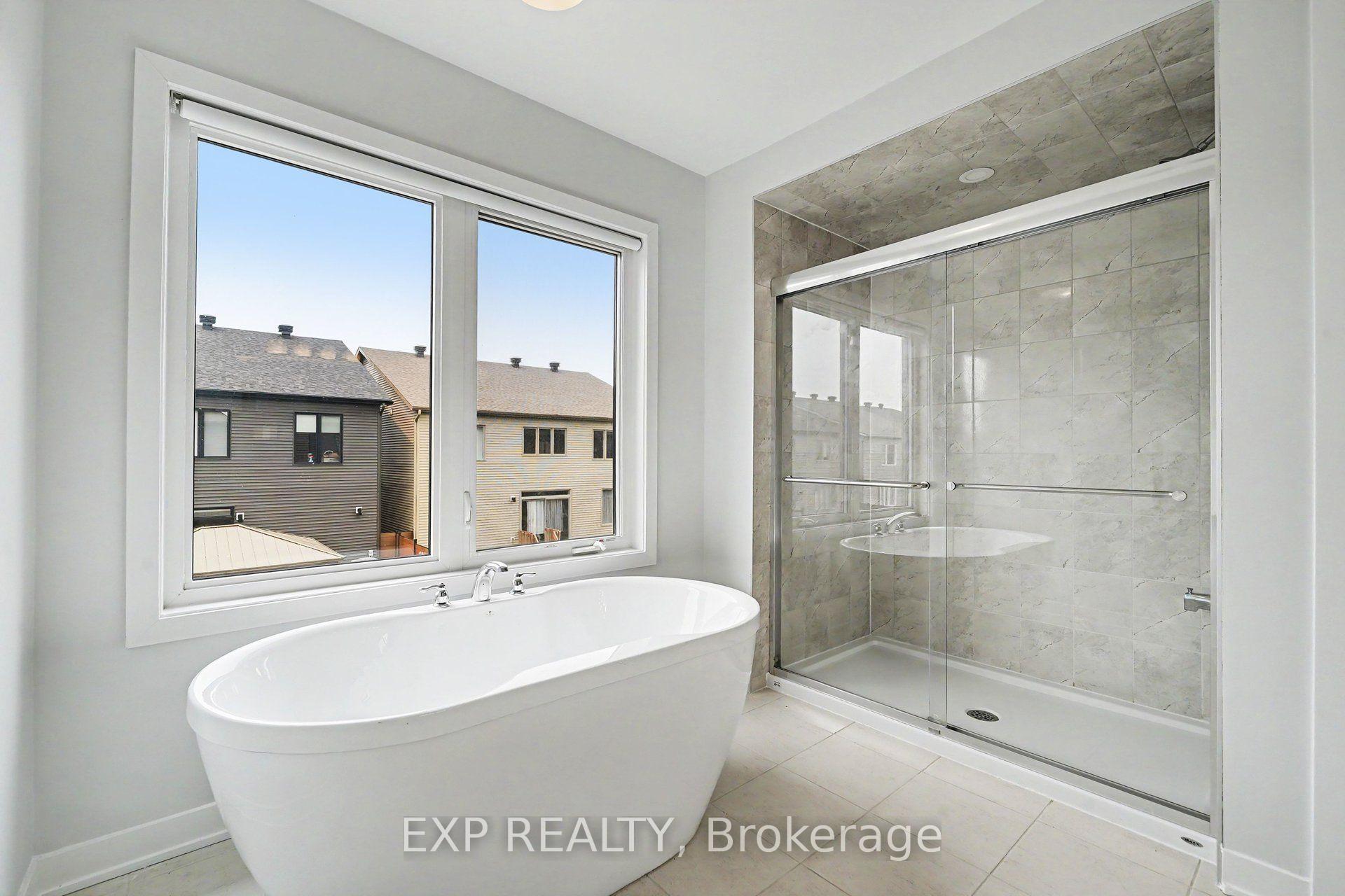 Photo 23 of 818 Crossgate Street, Ottawa, Barrhaven - Stonebridge — HOMEH