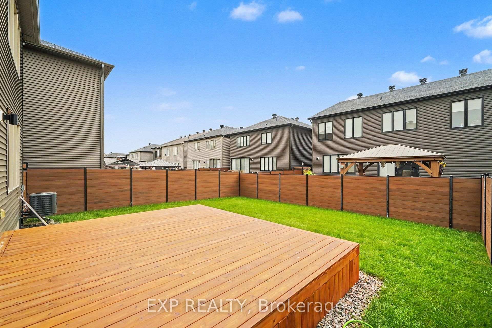 Photo 35 of 818 Crossgate Street, Ottawa, Barrhaven - Stonebridge — HOMEH