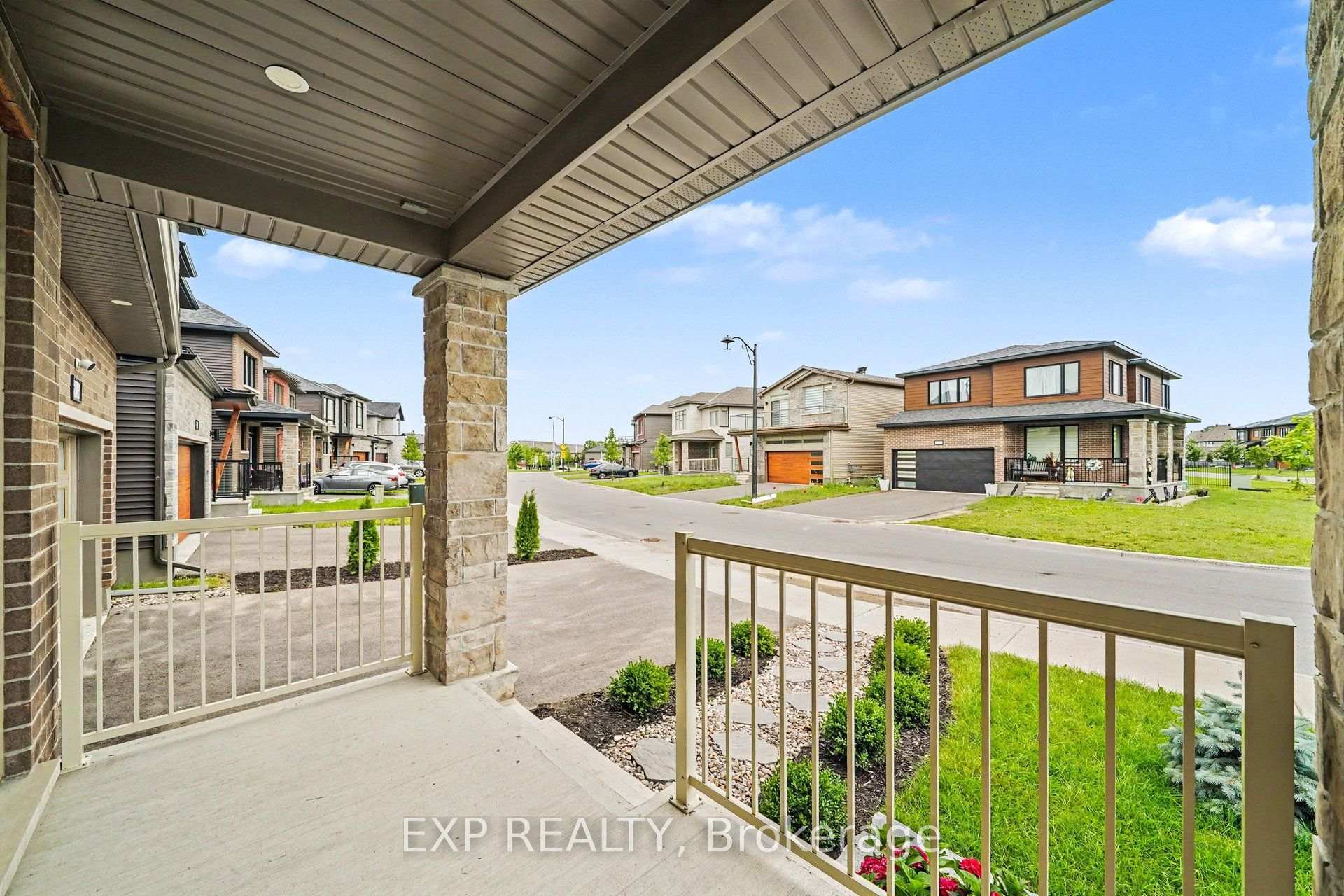 Photo 38 of 818 Crossgate Street, Ottawa, Barrhaven - Stonebridge — HOMEH