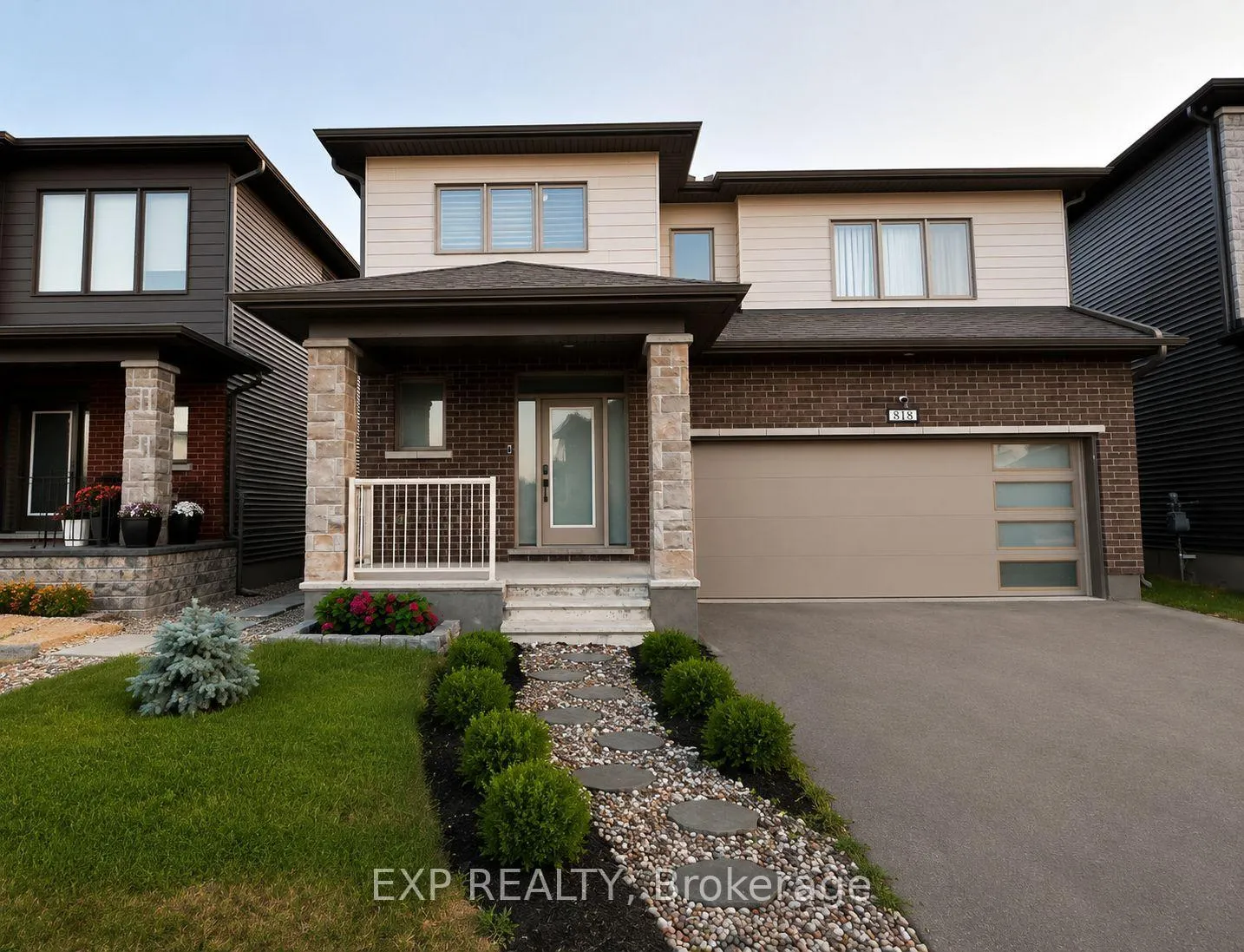 Photo 2 of 818 Crossgate Street, Ottawa, Barrhaven - Stonebridge — HOMEH
