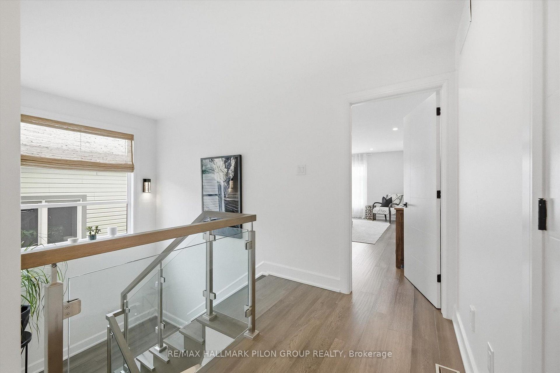 Photo 15 of 559 Mutual Street, Ottawa, Castle Heights — HOMEH