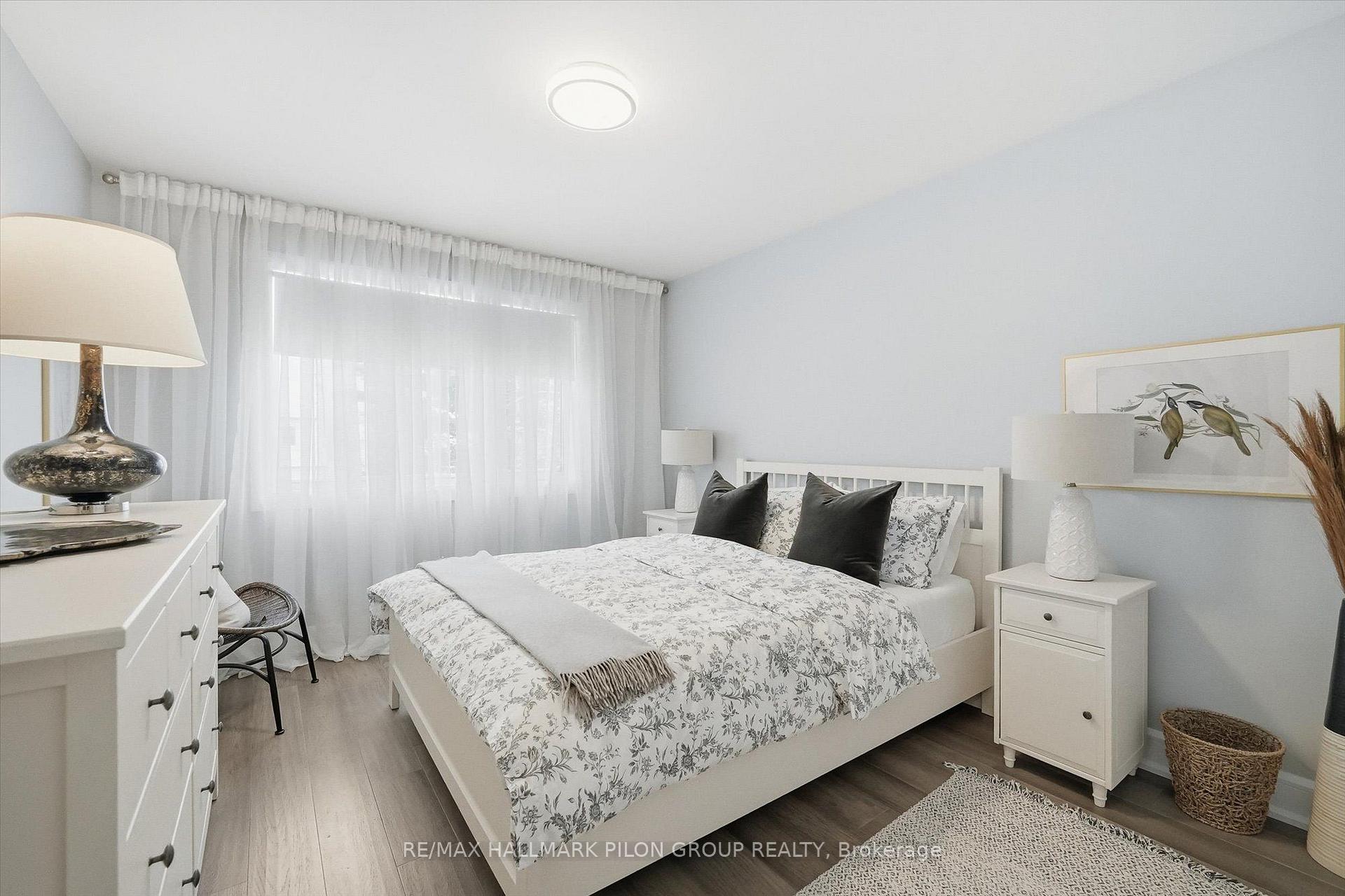 Photo 20 of 559 Mutual Street, Ottawa, Castle Heights — HOMEH