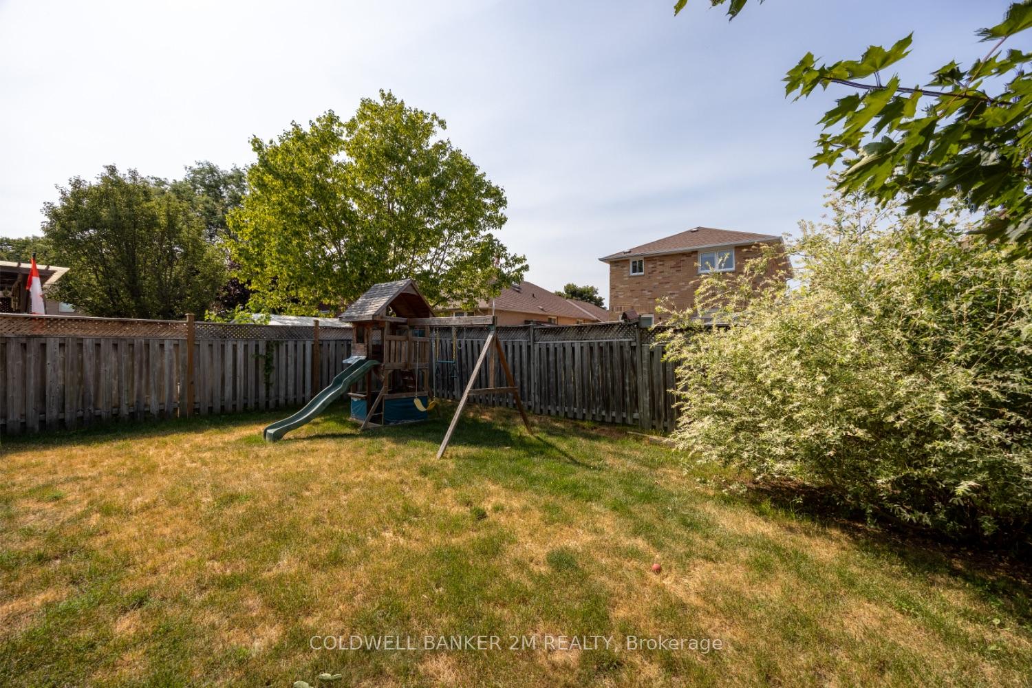Photo 45 of 109 Stagemaster Crescent, Clarington, Courtice — HOMEH