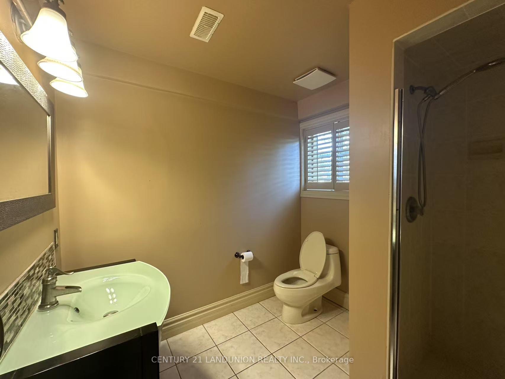 Photo 12 of 104 Hepburn Crescent, Hamilton, Mountview — HOMEH