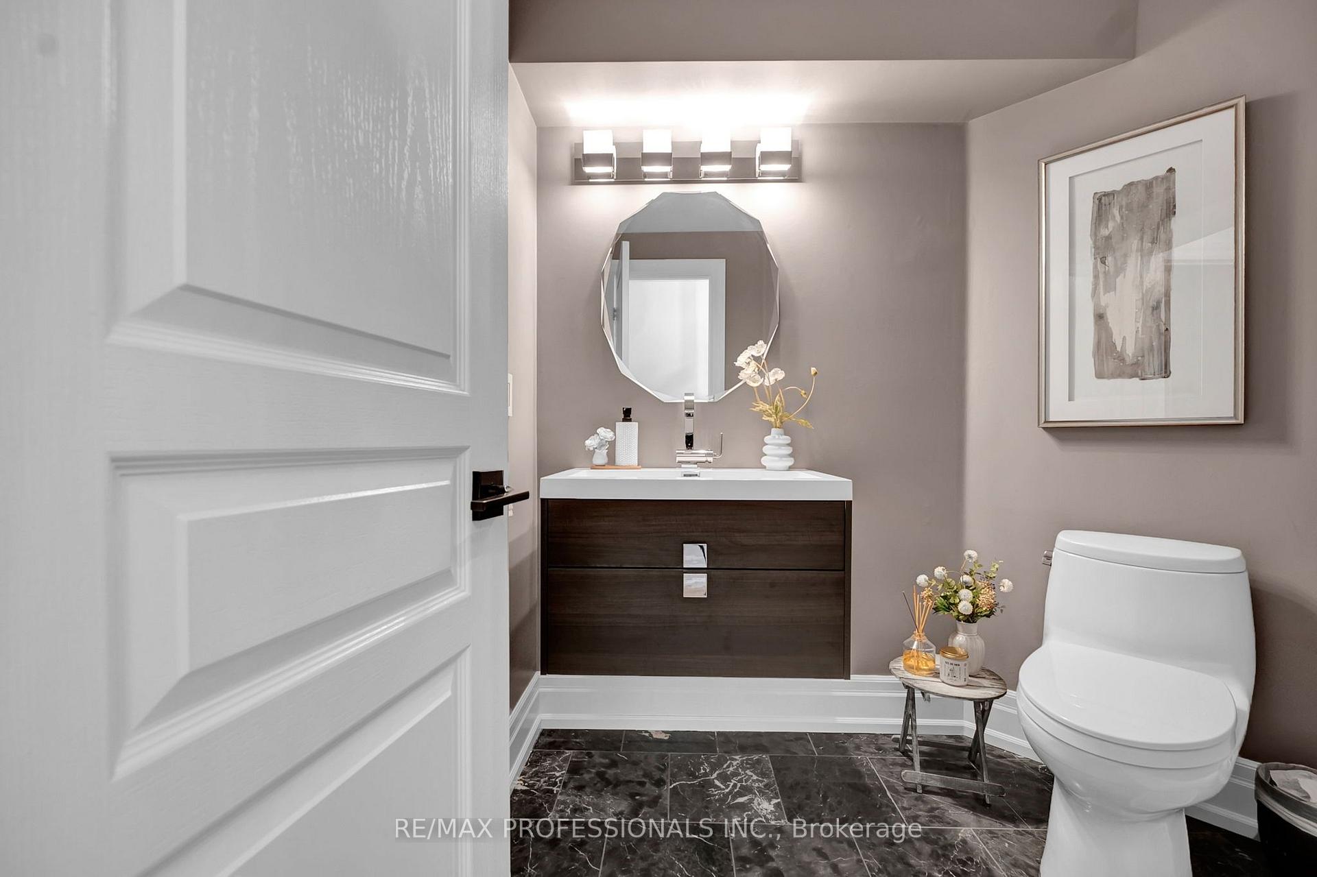 Photo 8 of 11 Tweedie Crescent, Whitby, Williamsburg — HOMEH