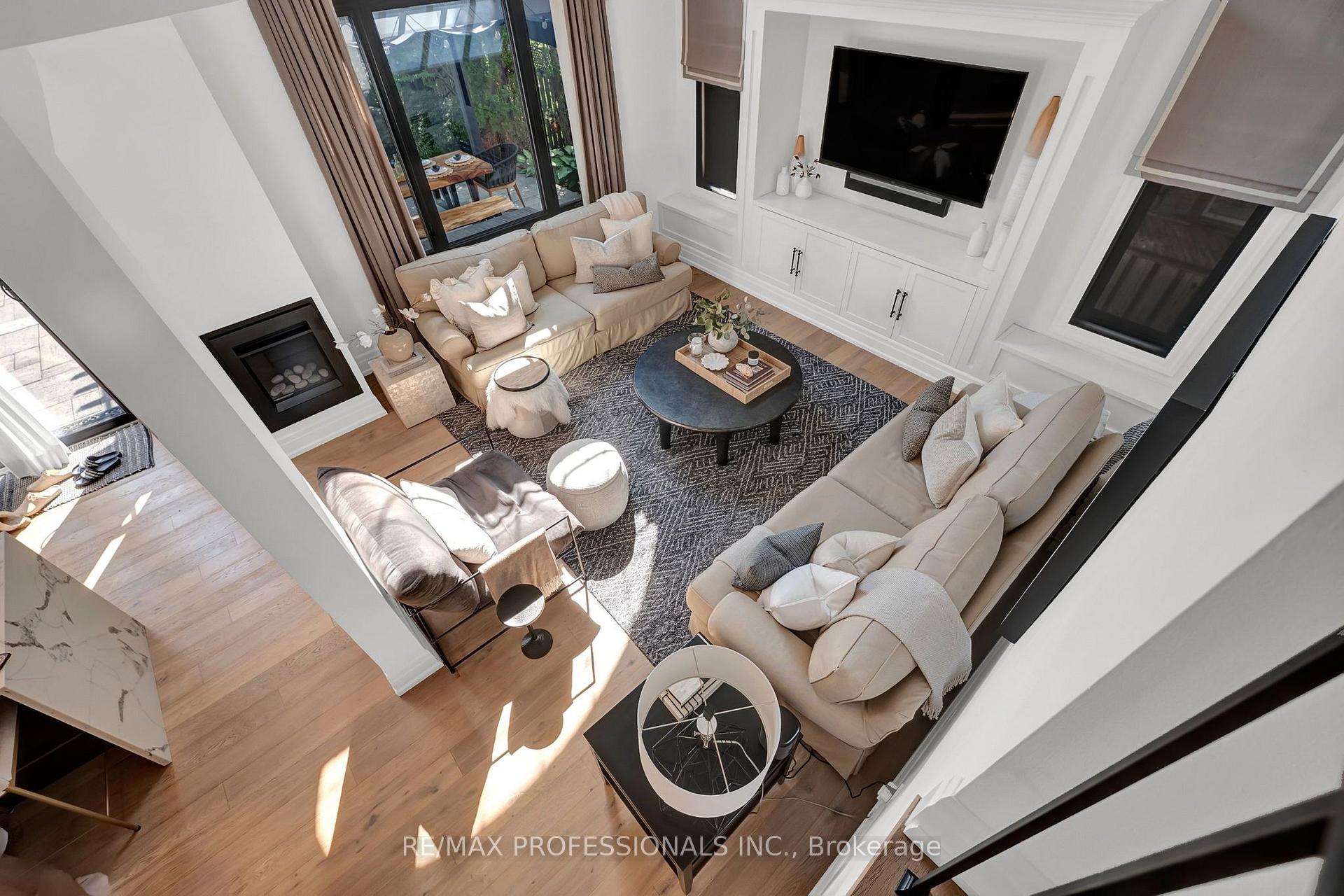 Photo 19 of 11 Tweedie Crescent, Whitby, Williamsburg — HOMEH