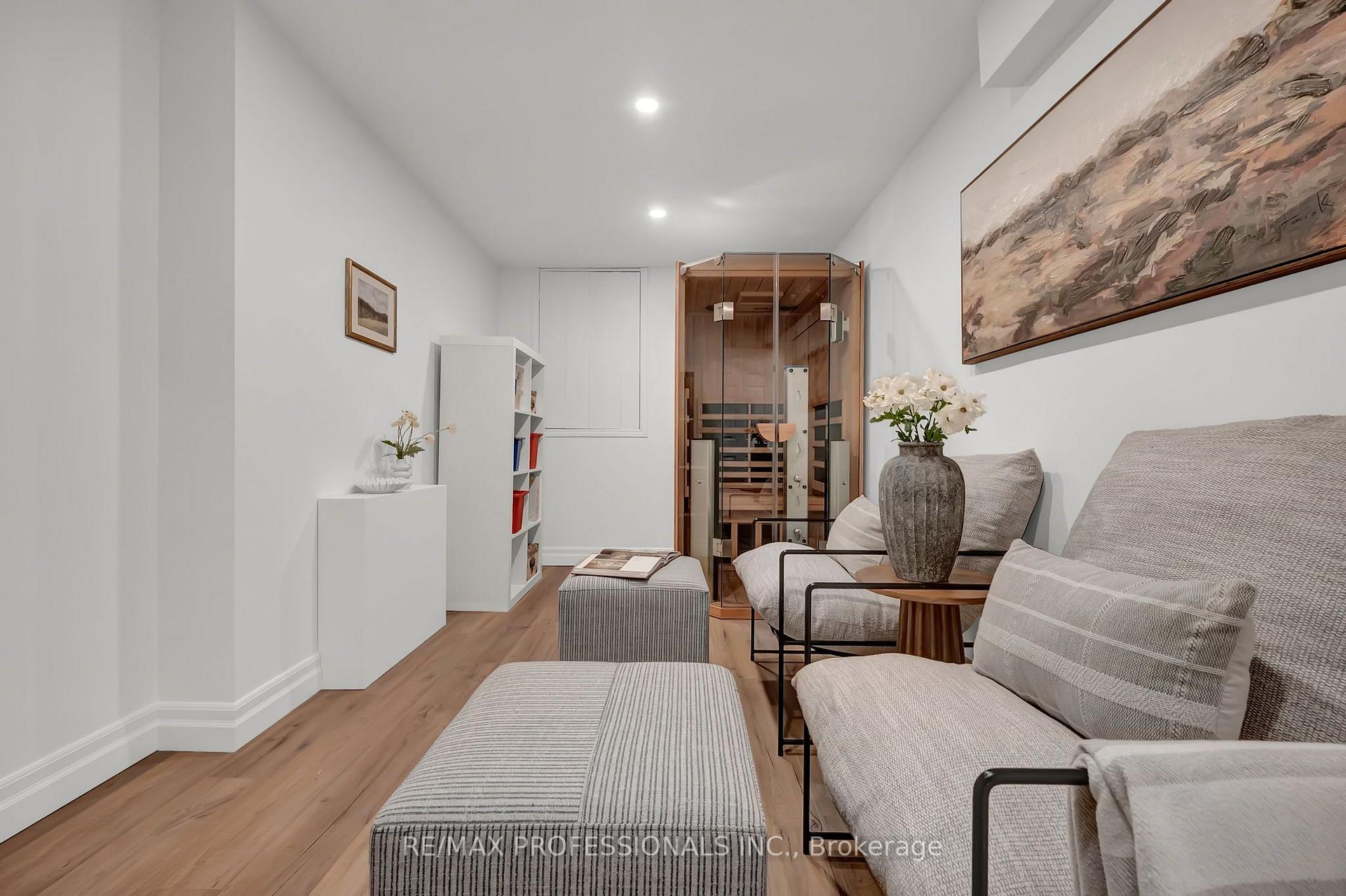 Photo 28 of 11 Tweedie Crescent, Whitby, Williamsburg — HOMEH