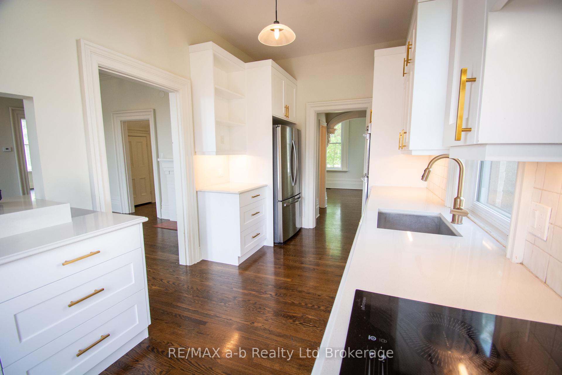 Photo 11 of Unit 4, 66 Daly Avenue, Stratford — HOMEH