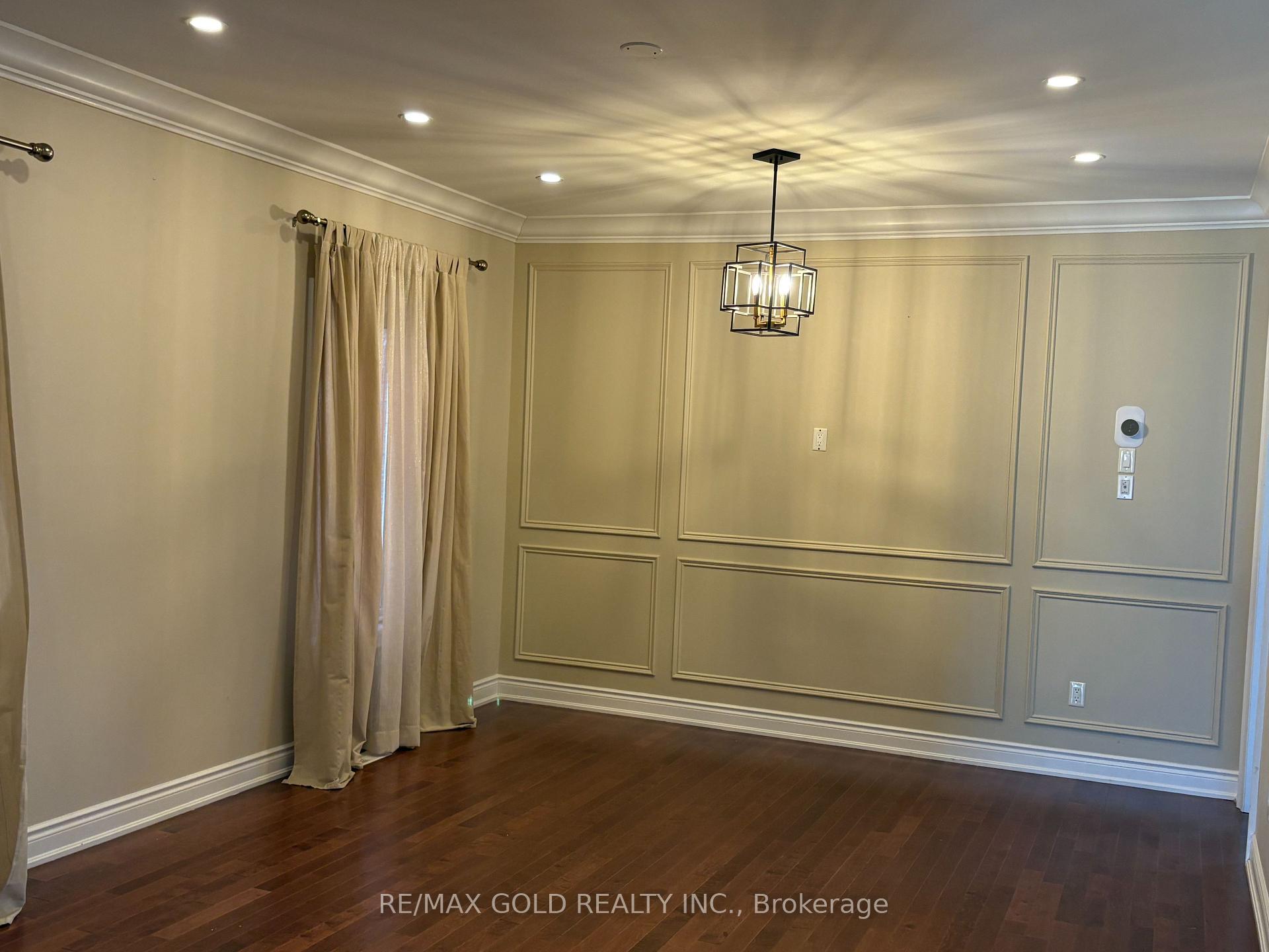 Photo 18 of 16 Valleyway Drive, Brampton, Credit Valley — HOMEH
