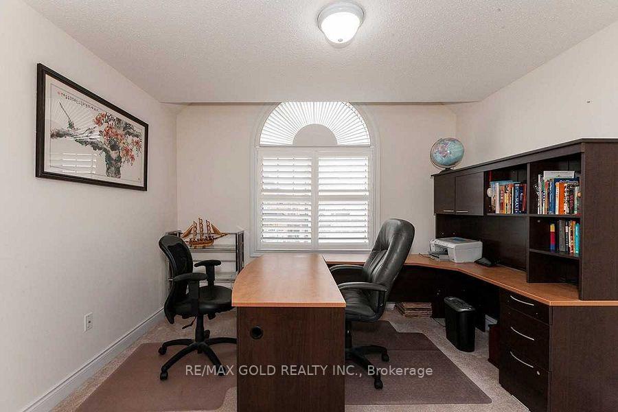 Photo 22 of 16 Valleyway Drive, Brampton, Credit Valley — HOMEH