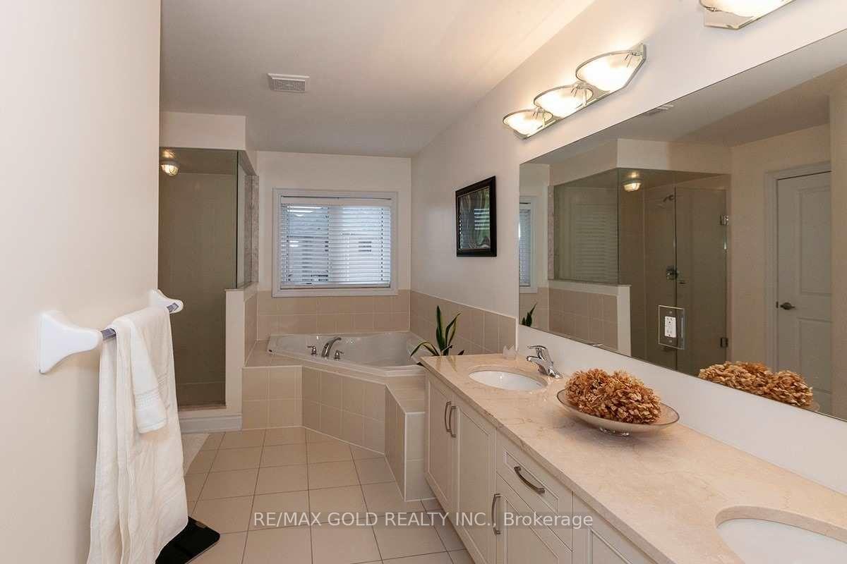 Photo 23 of 16 Valleyway Drive, Brampton, Credit Valley — HOMEH