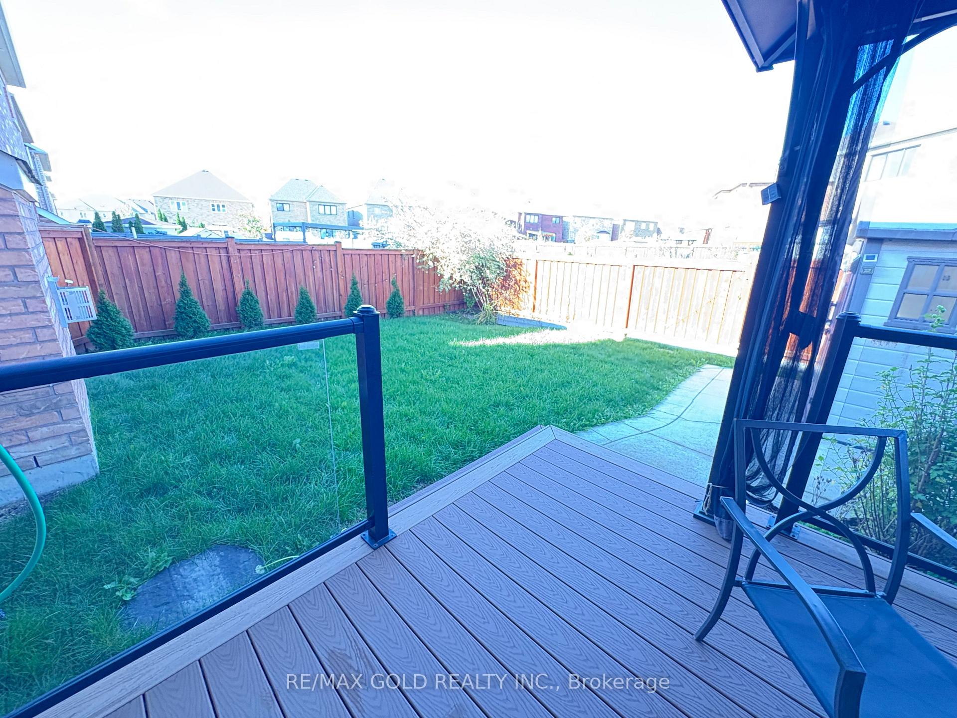 Photo 25 of 16 Valleyway Drive, Brampton, Credit Valley — HOMEH