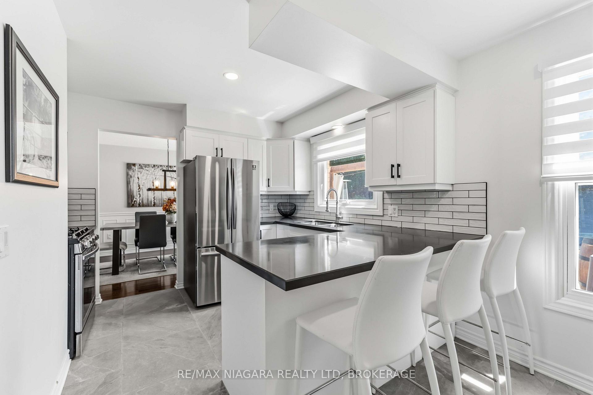 Photo 13 of 18 Courtleigh Road, St. Catharines, Port Dalhousie — HOMEH
