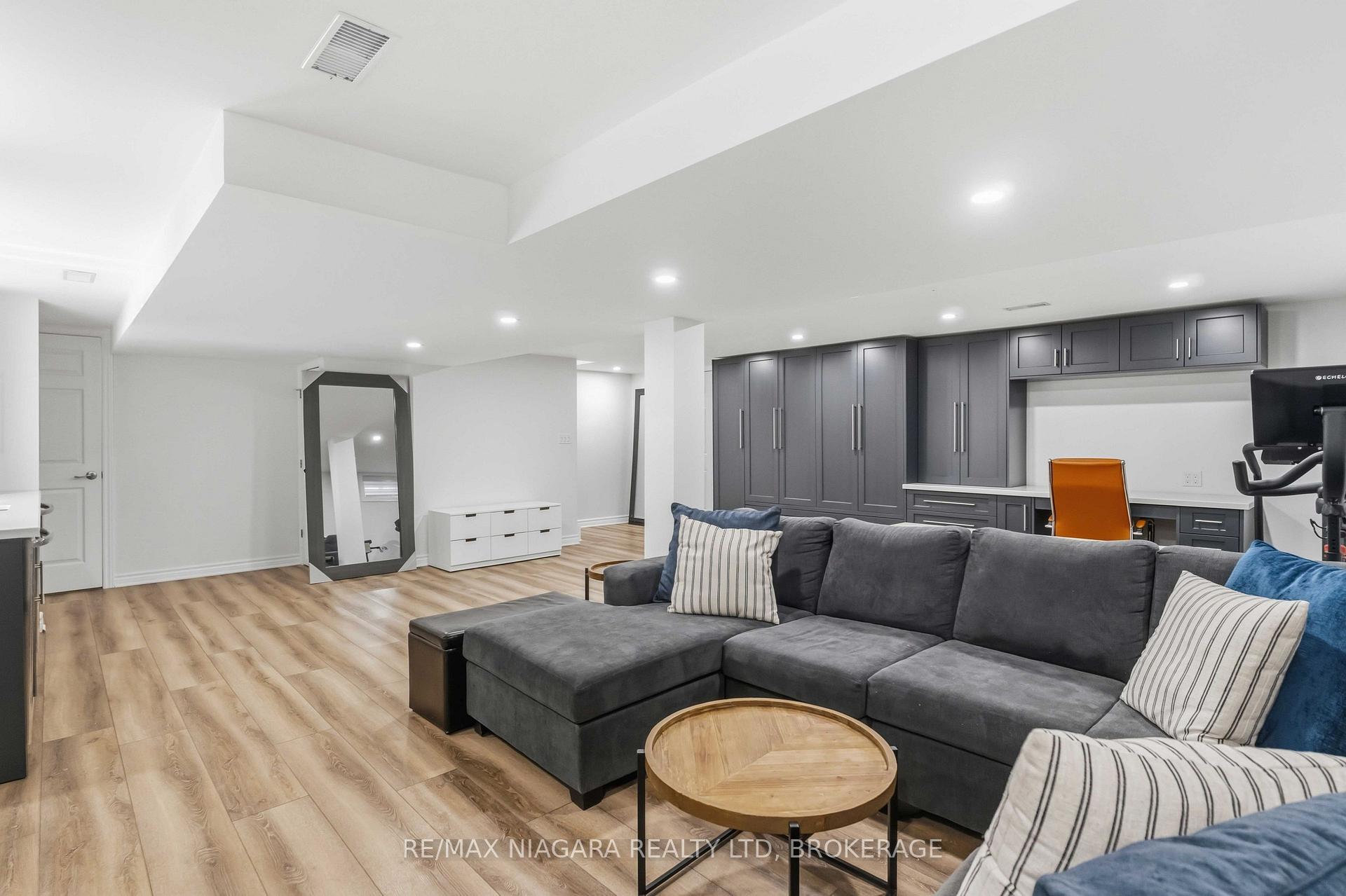 Photo 31 of 18 Courtleigh Road, St. Catharines, Port Dalhousie — HOMEH
