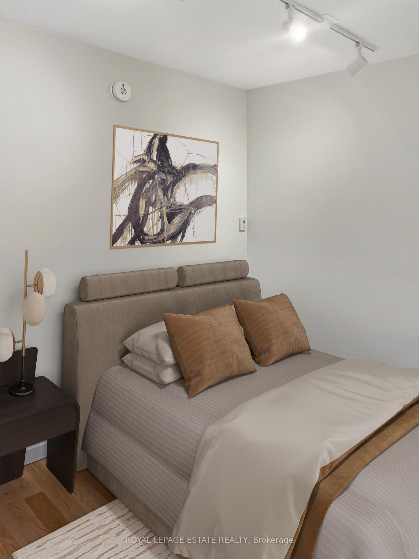 Photo 3 of Unit #C, 1007 Kingston Road, Toronto, The Beaches — HOMEH